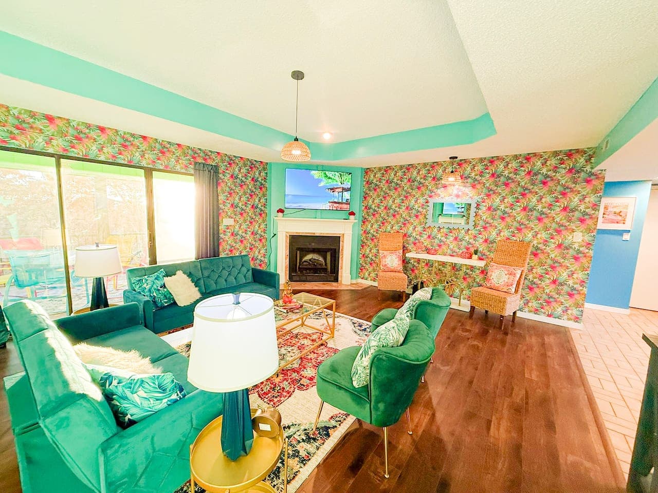Vibrant living area, ideal for relaxation and entertaining.