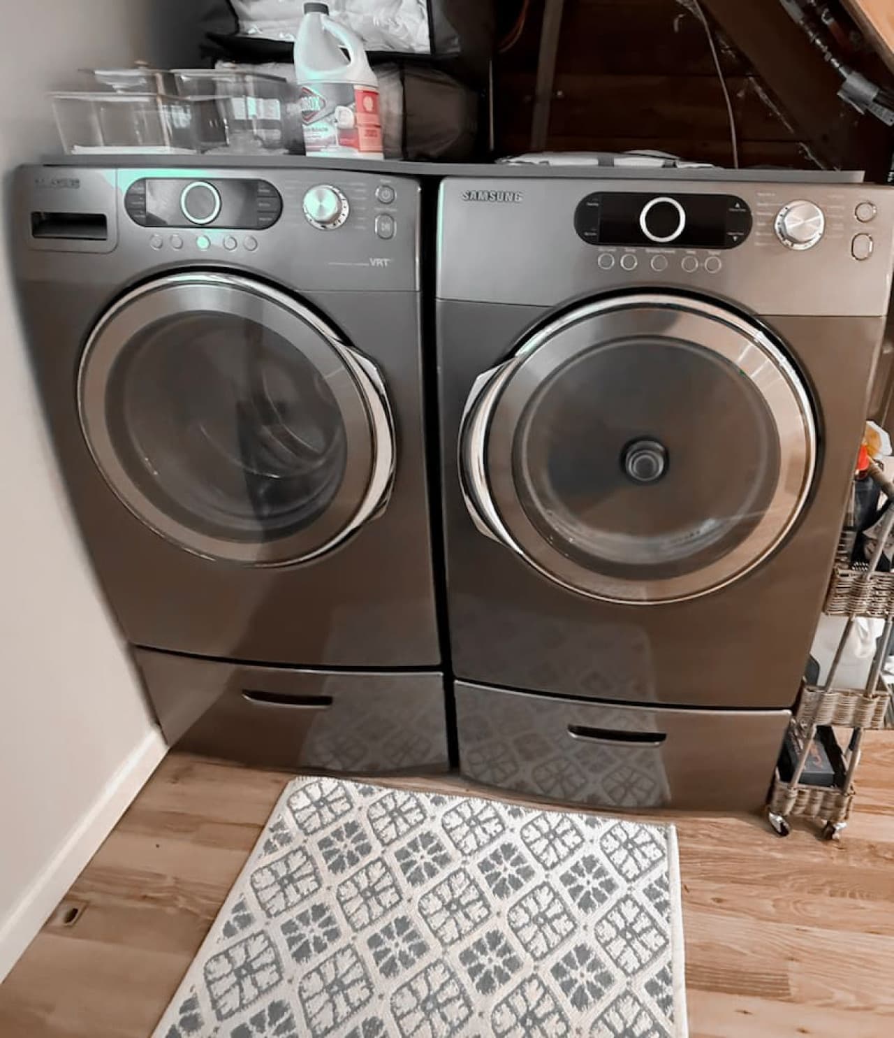 Convenient in-cabin laundry for longer stays.