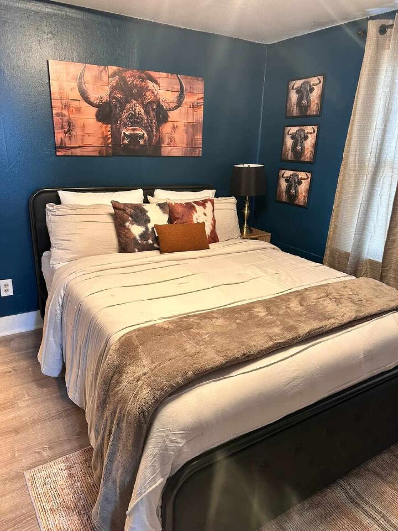 Queen bedroom suite.