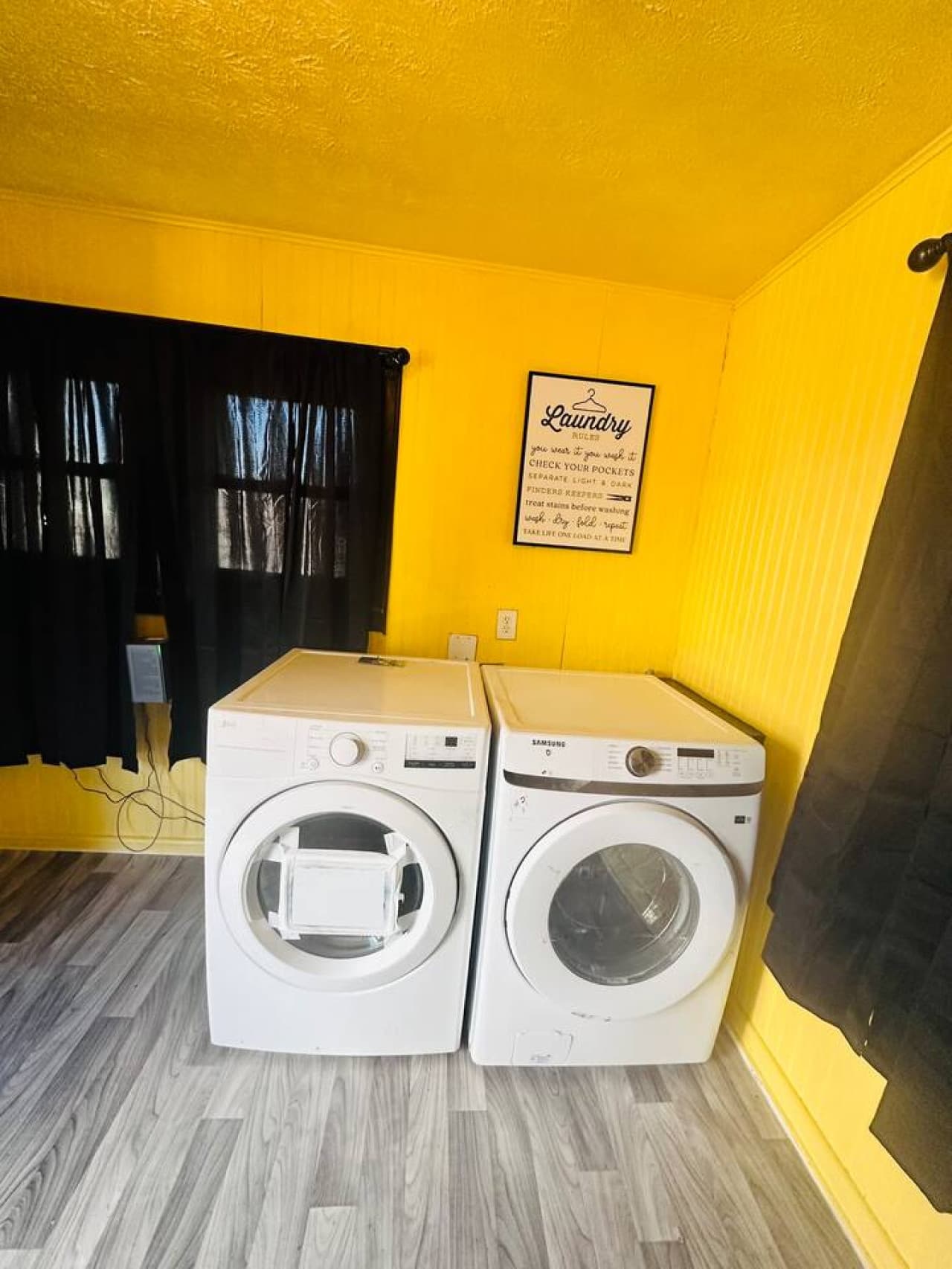 Wranglin’ dirt one load at a time. This bright and bold laundry room is part of your Midnight Cowboy Getaway experience.