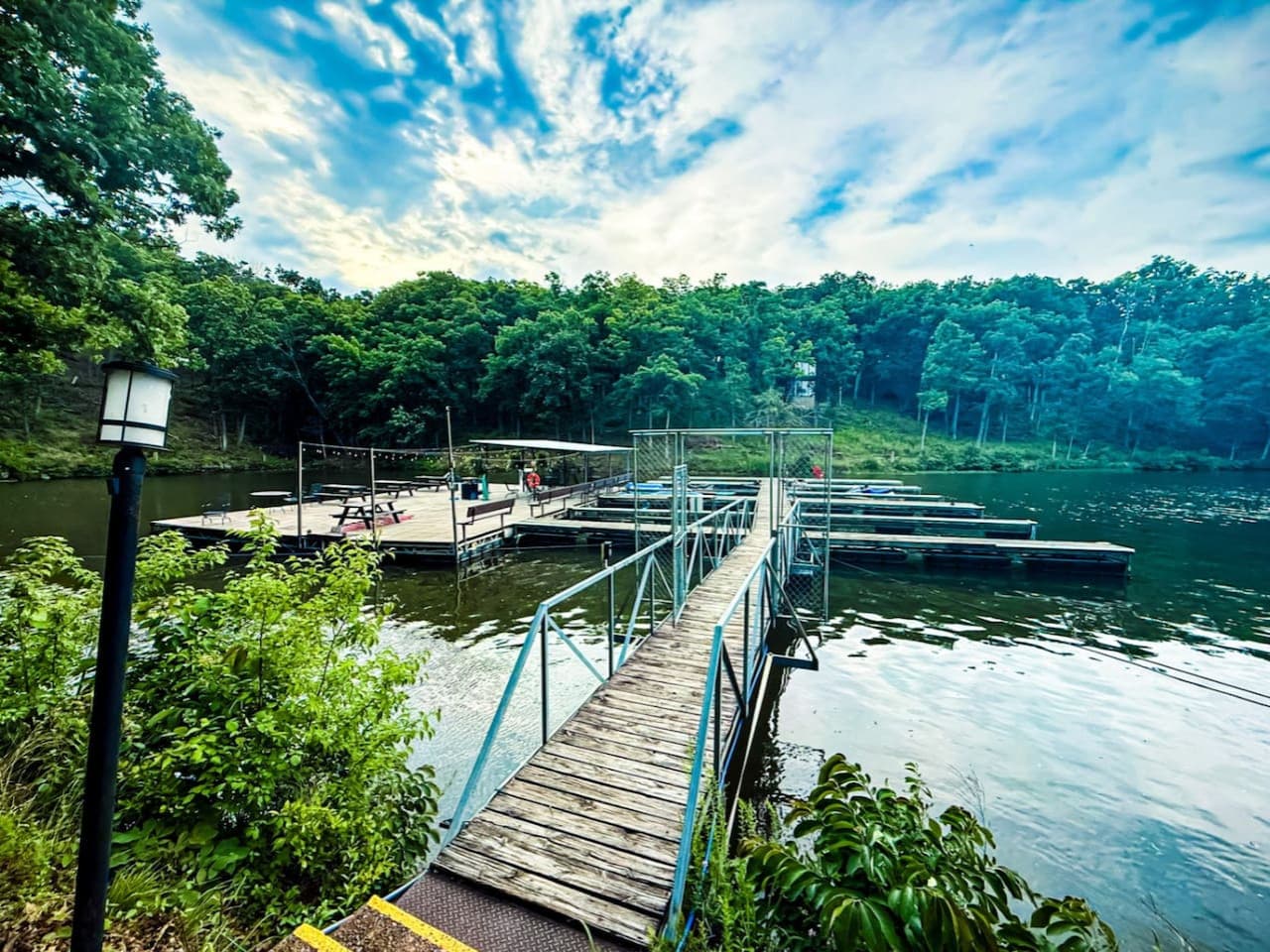 No waterfront unit? No problem! This community dock has you covered for swimming, fishing, and lakefront picnics. Boat and jet ski slips available to rent!
