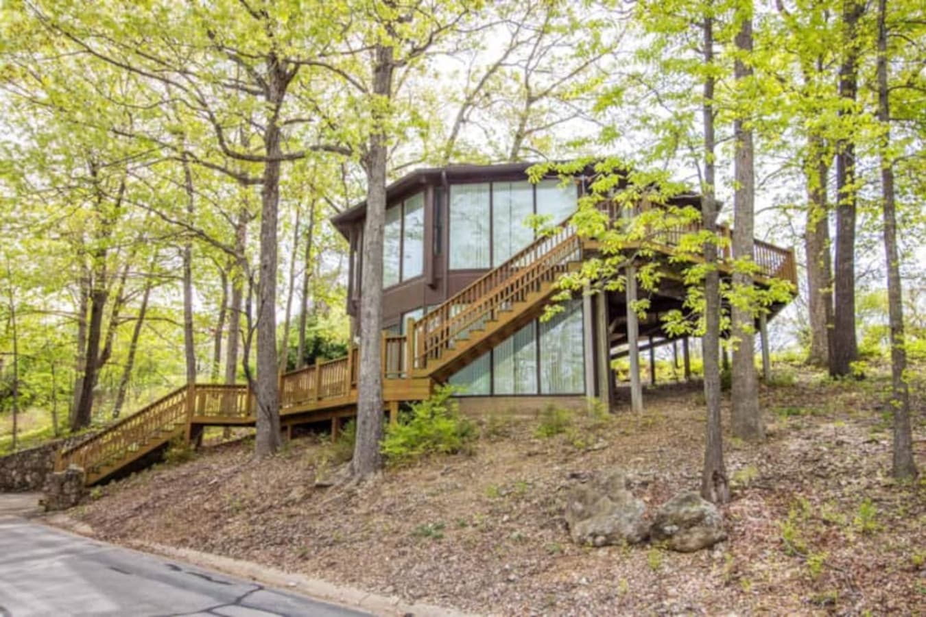 Nestled among the trees, this Treetop Village villa provides a serene setting, perfect for a relaxing getaway with access to numerous amenities.