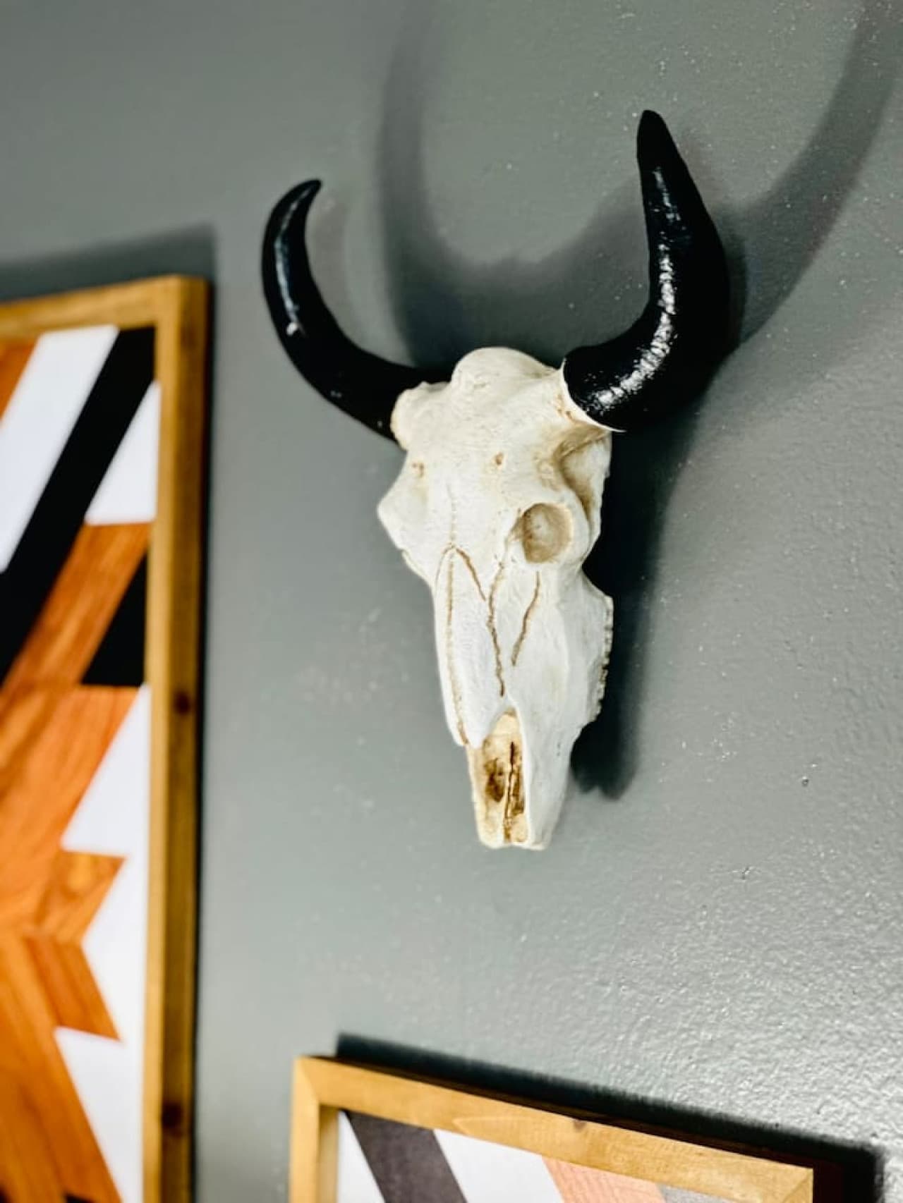 Western spirit in the details—authentic touches throughout the space.