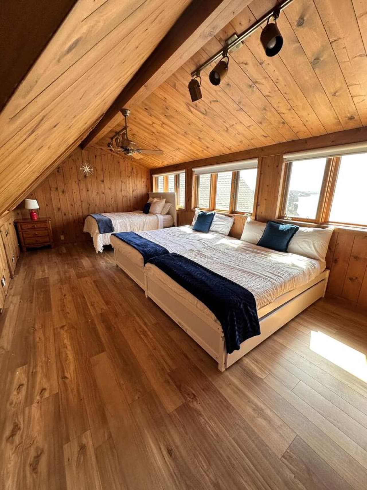 Wake up to stunning lake views from the bunk room’s large windows, perfect for a memorable group stay.