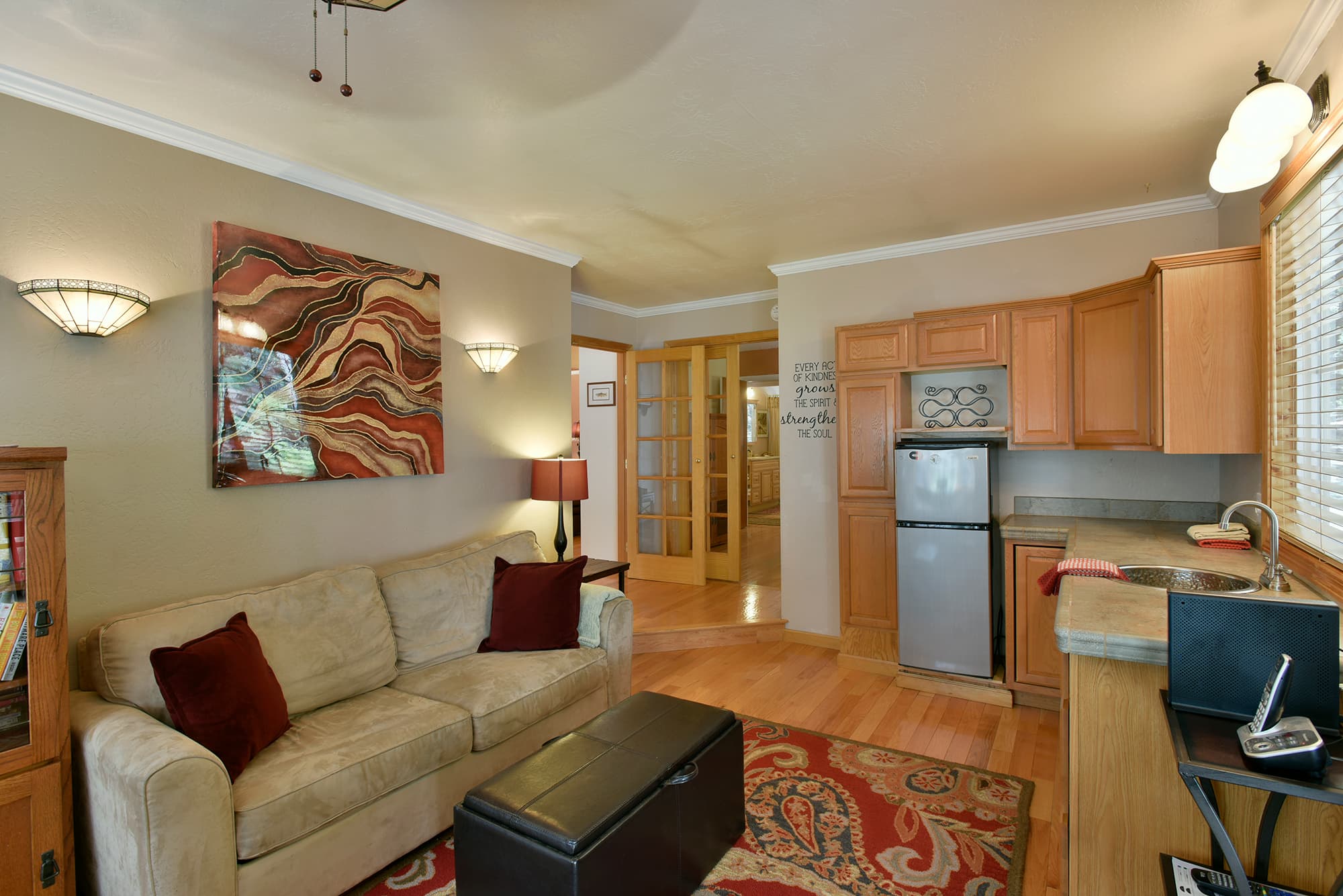Half kitchen & sleeper sofa