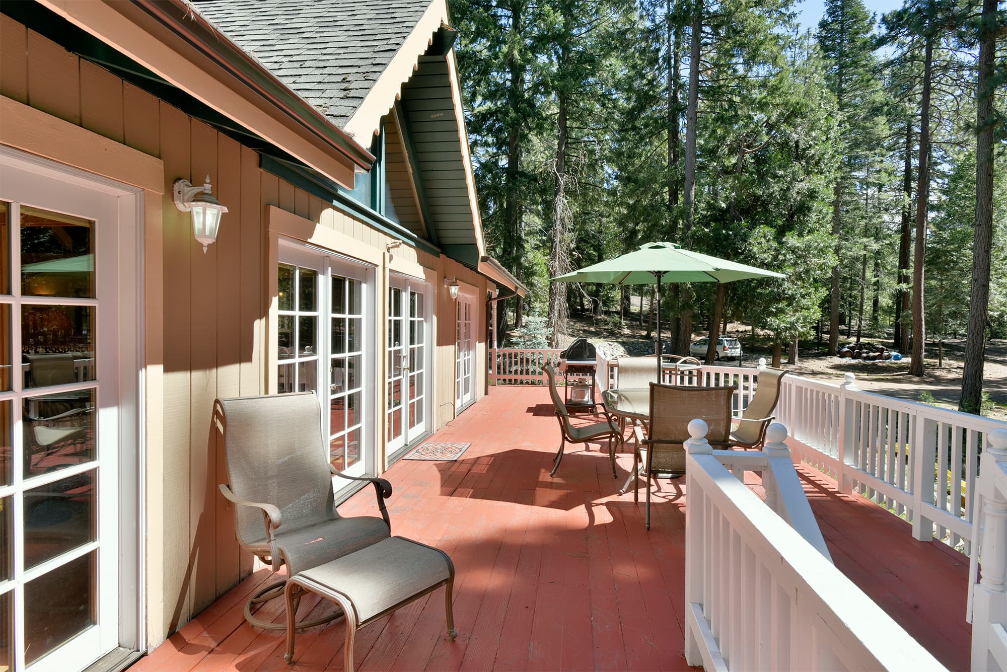 Enjoy outdoor dining