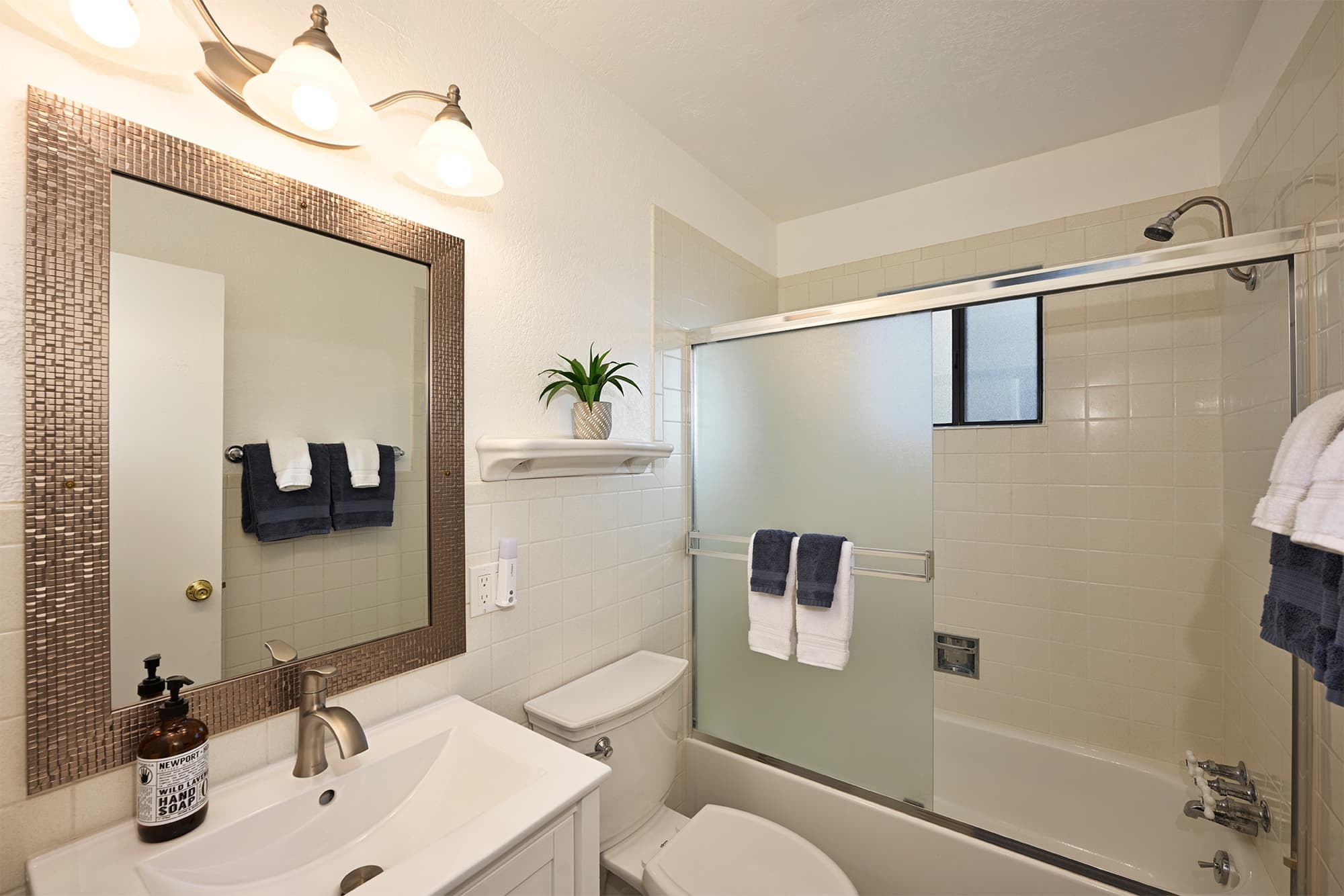 Full bathroom