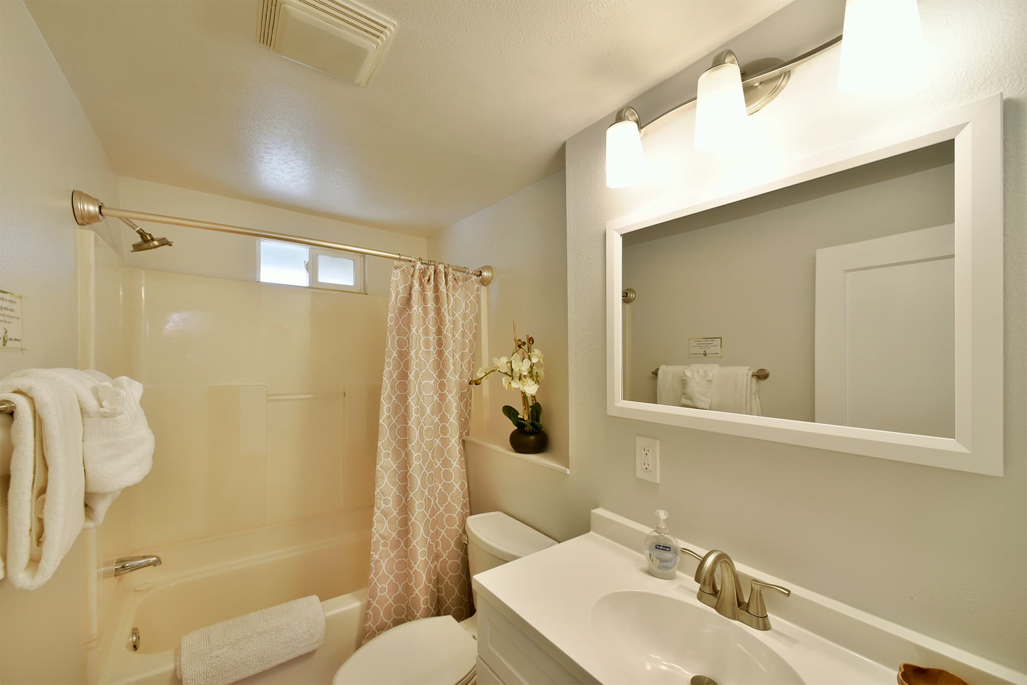 Full bathroom