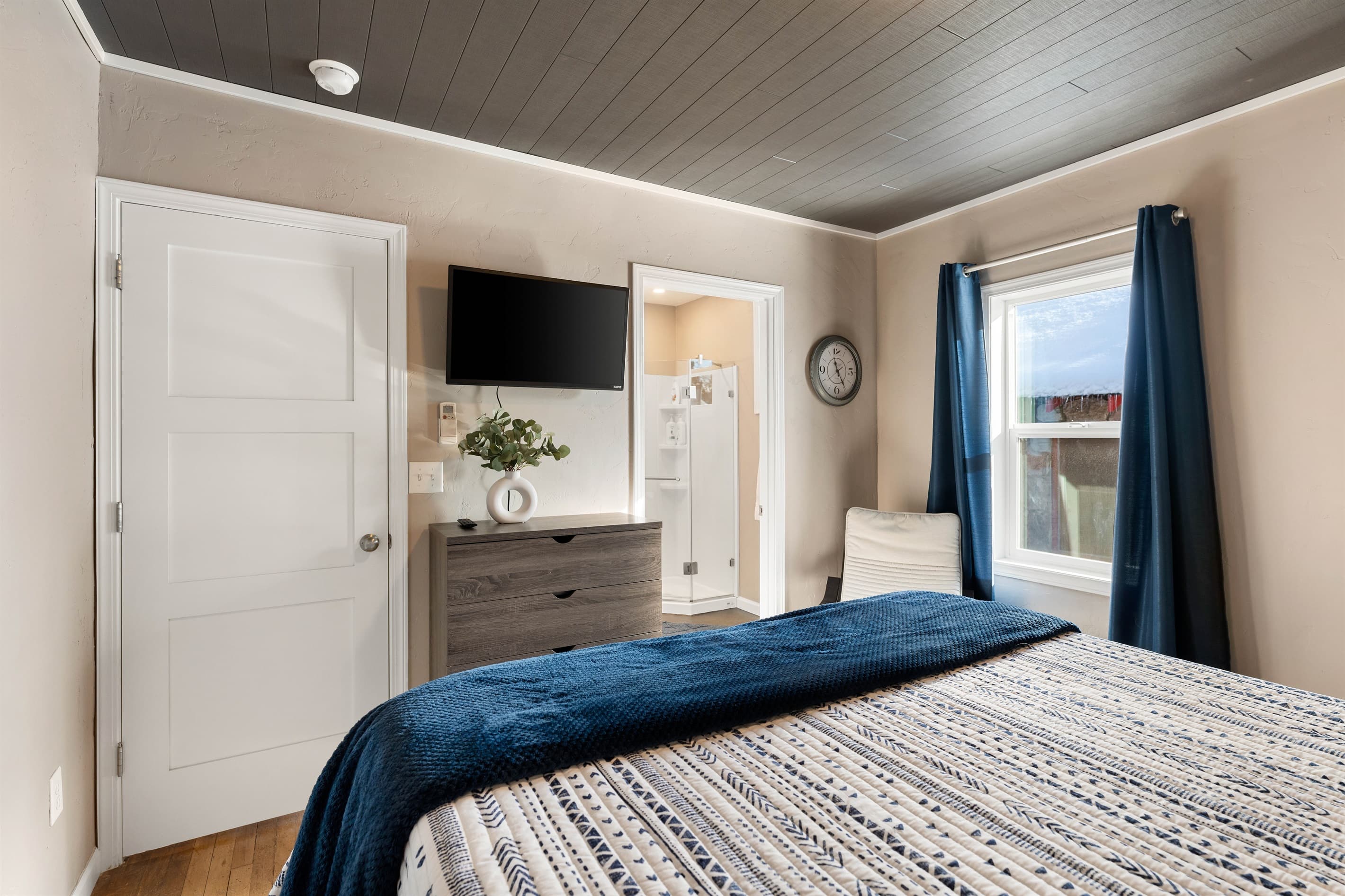 Bedroom #1