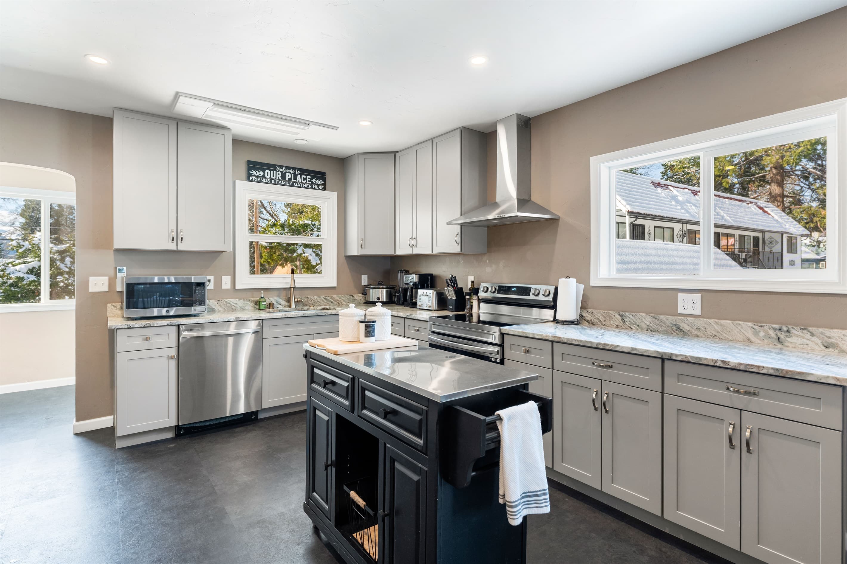 Full Kitchen