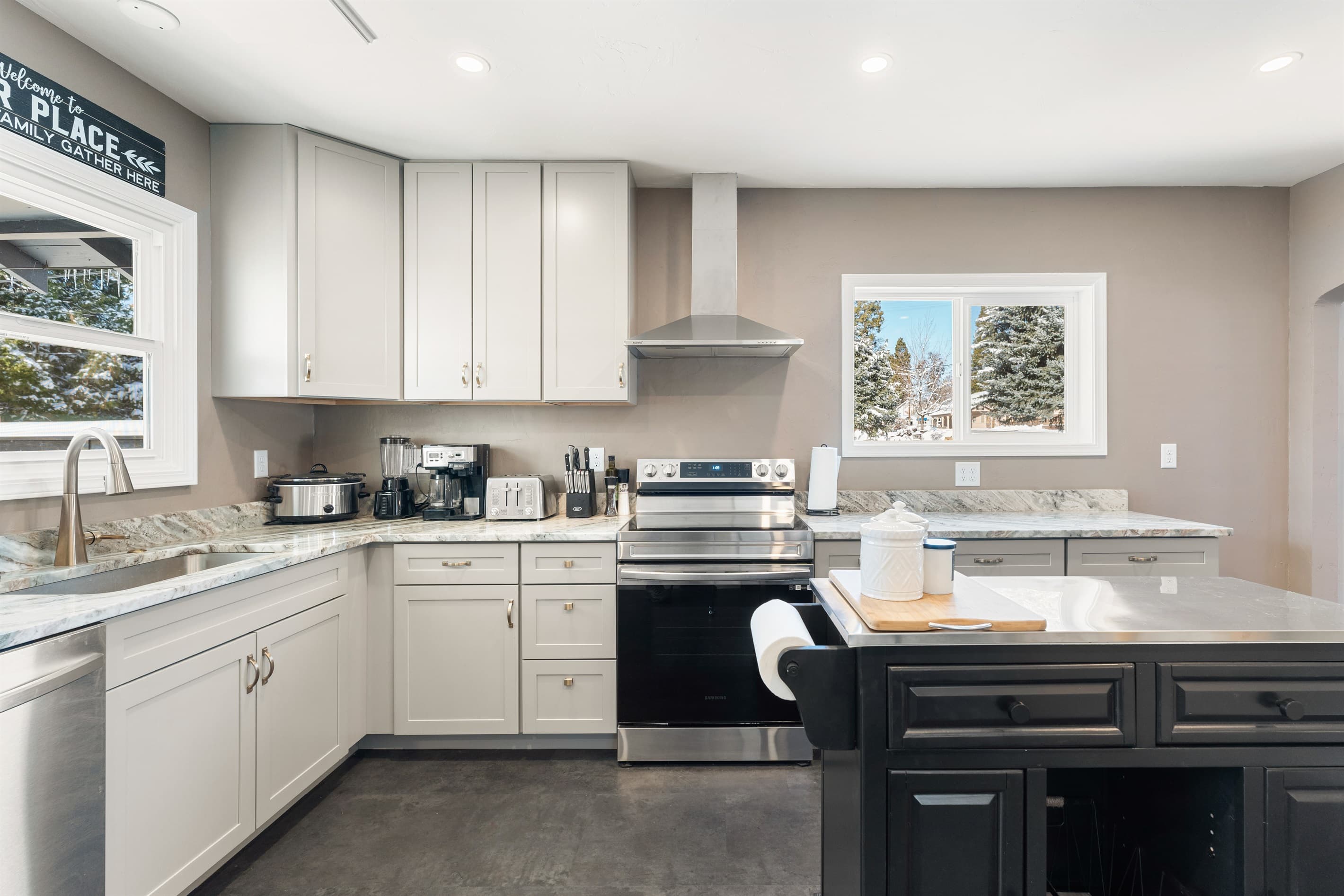 Full Kitchen