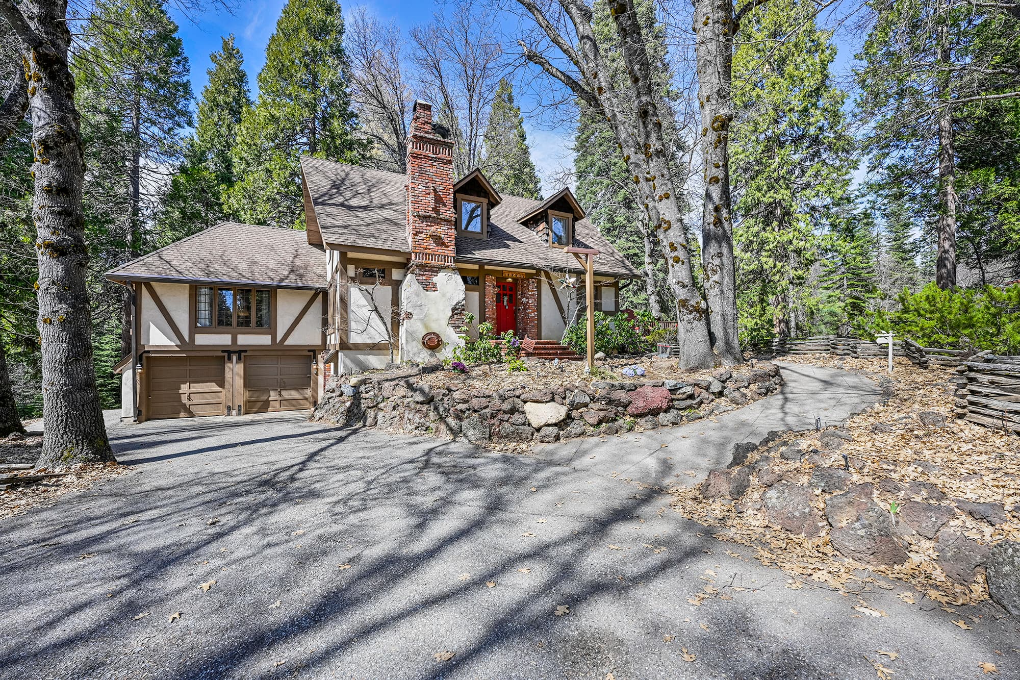 Driveway & Walkway