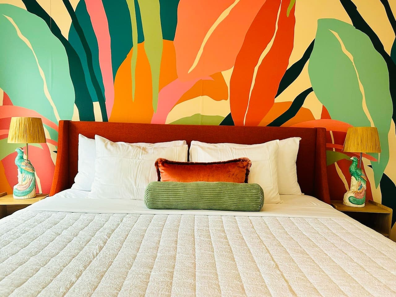Sleep in style – a dreamy king bedroom with bold designs and ultimate relaxation.