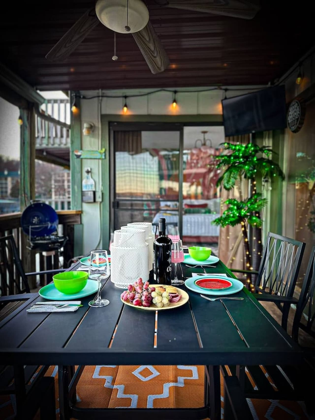 Dine al fresco on the lakefront patio, complete with twinkling lights and fresh breezes.