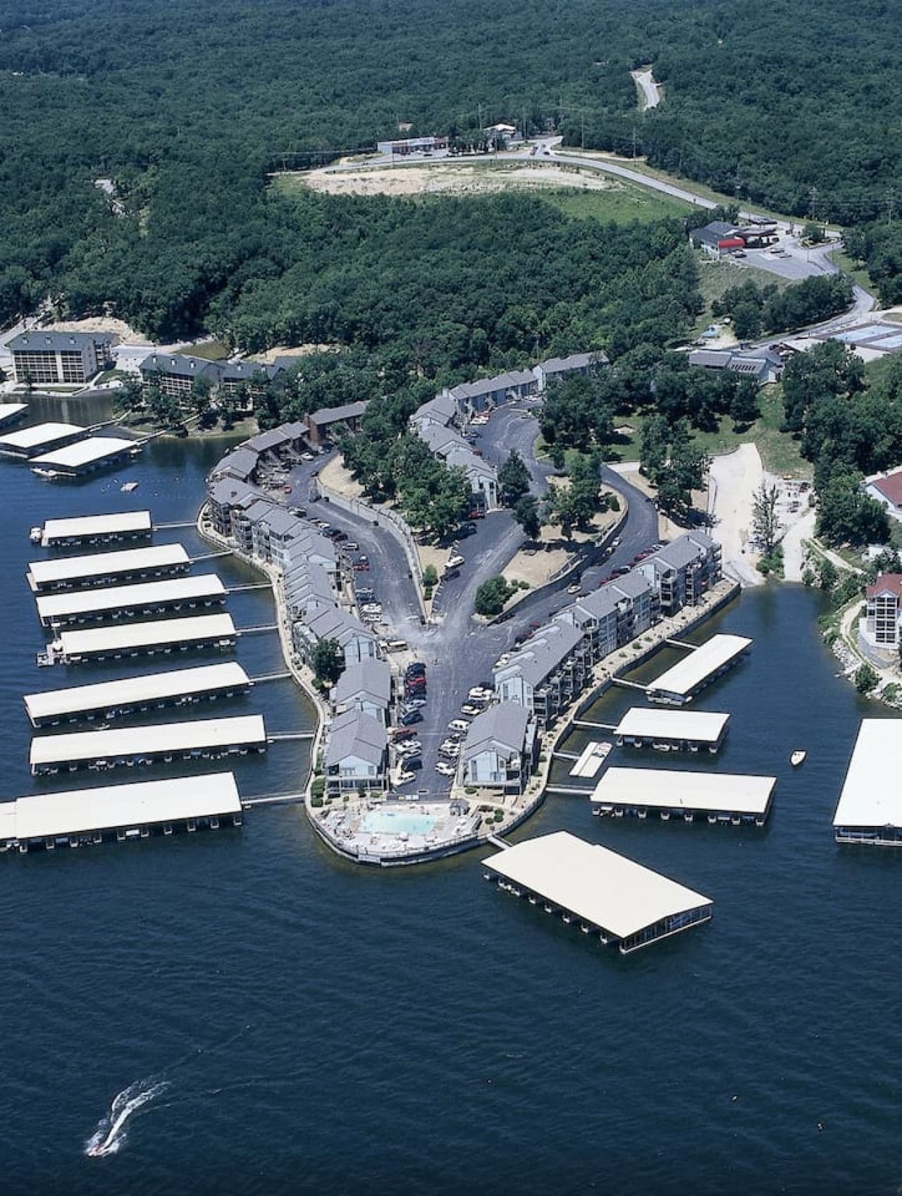 Bird's-eye view of the lakefront paradise – your perfect getaway starts here.