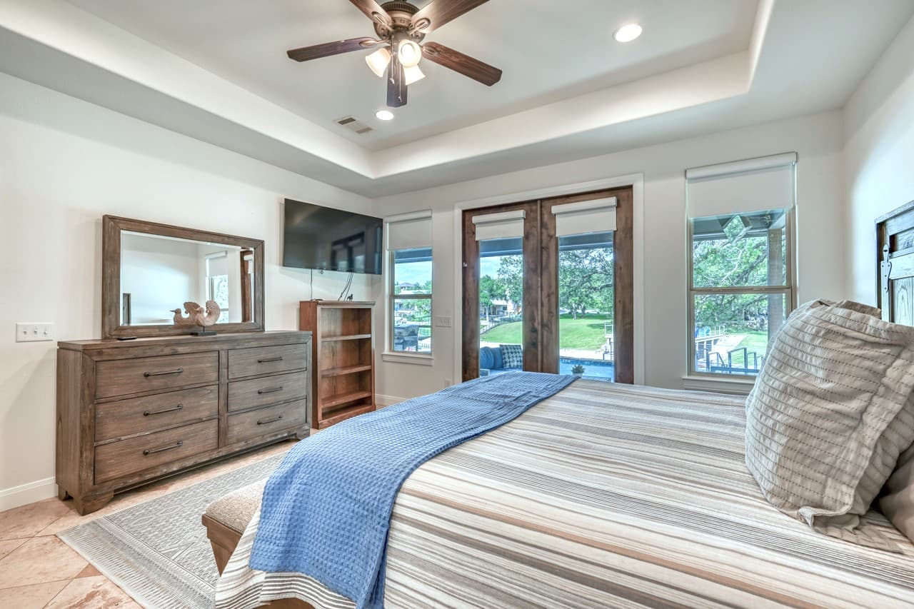 Primary bedroom - king bed