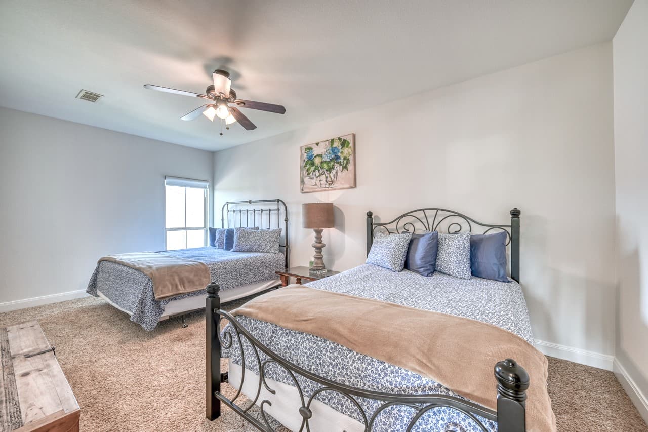 Bedroom 3 - 1 King and 1 queen bed
