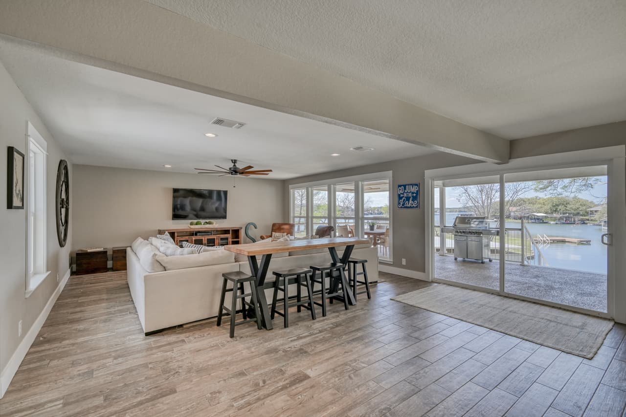 Upper Level - Large living room
