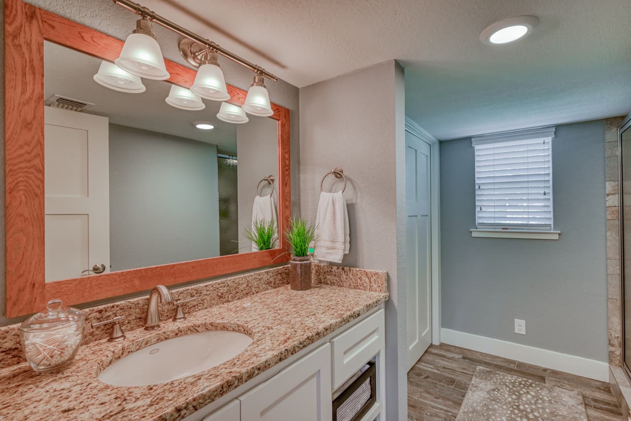Lower Level - Hallway Bathroom