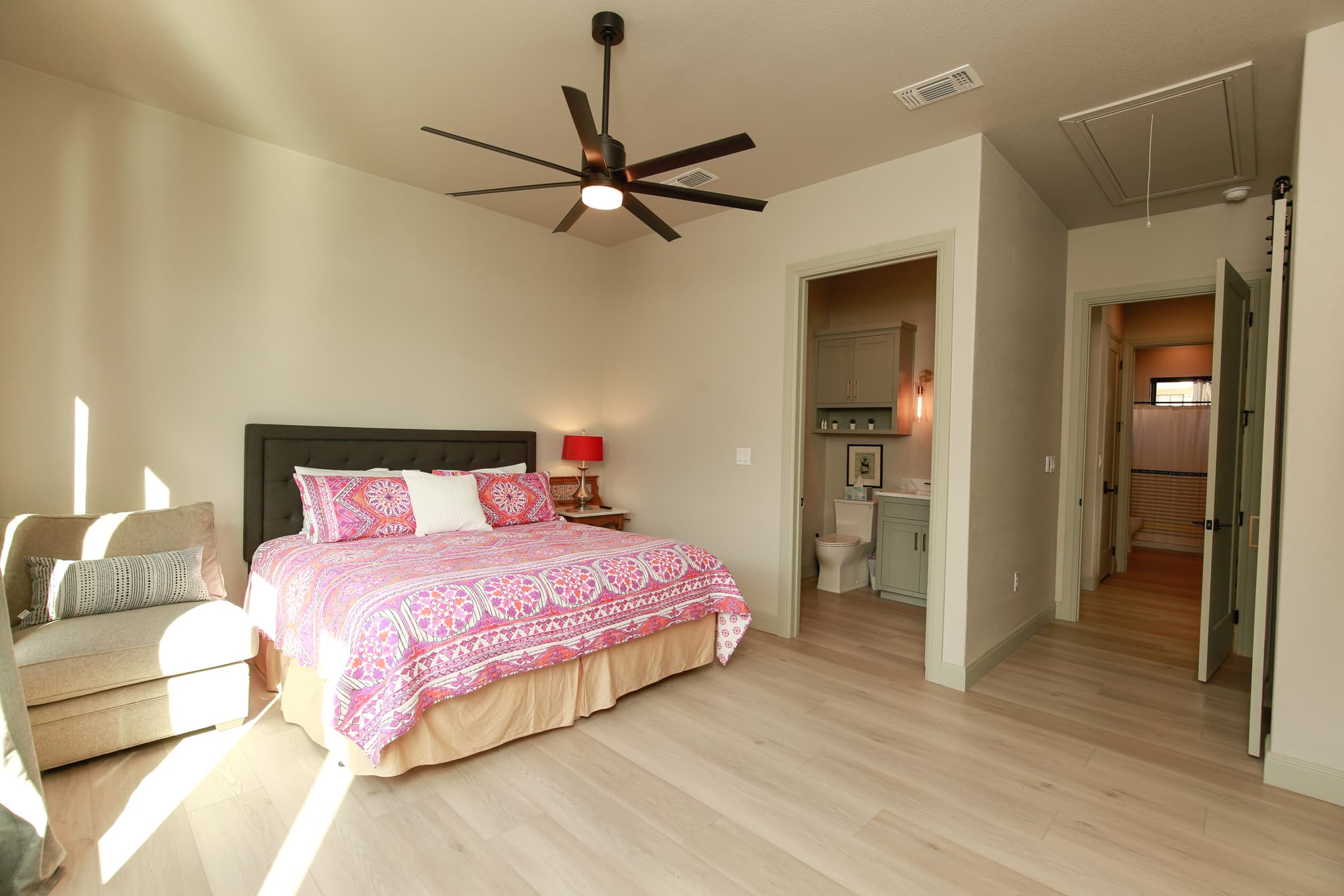 Bedroom 2 - Primary w/ensuite bathroom