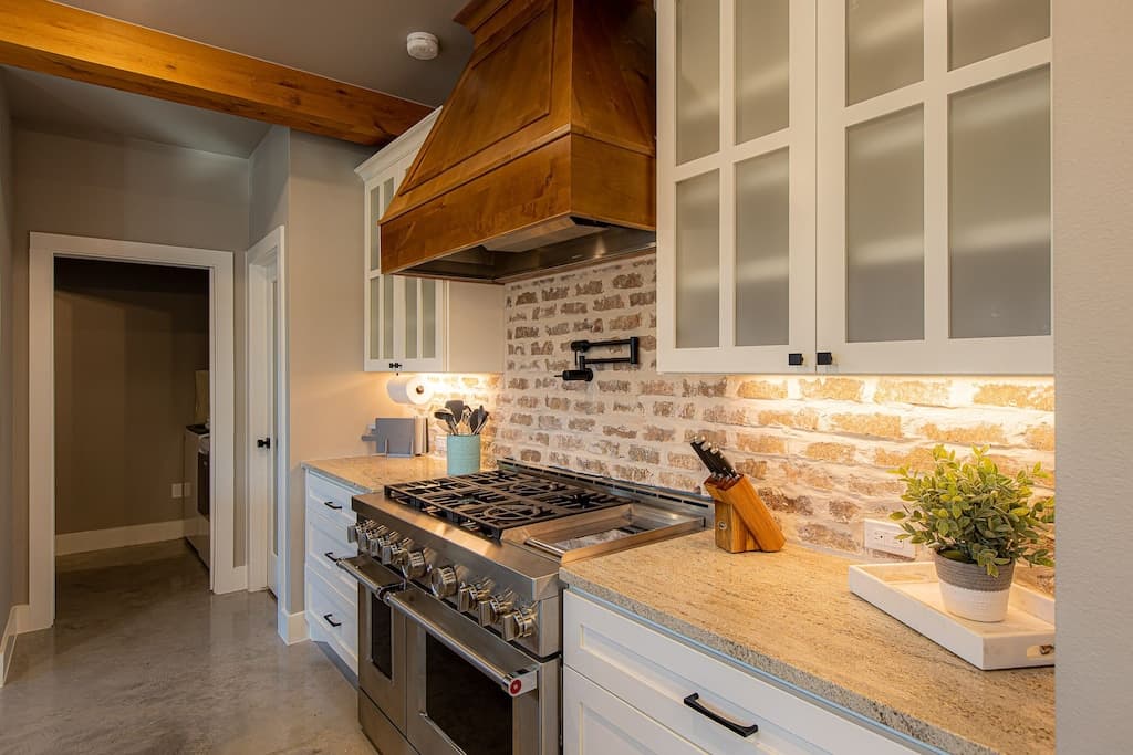 Large gourmet stove with double oven