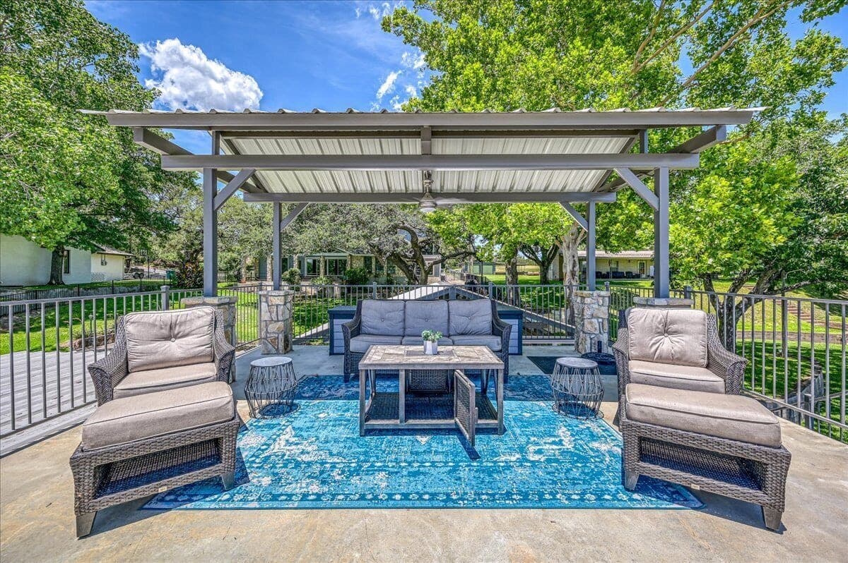 Lots of lounge space on upper dock