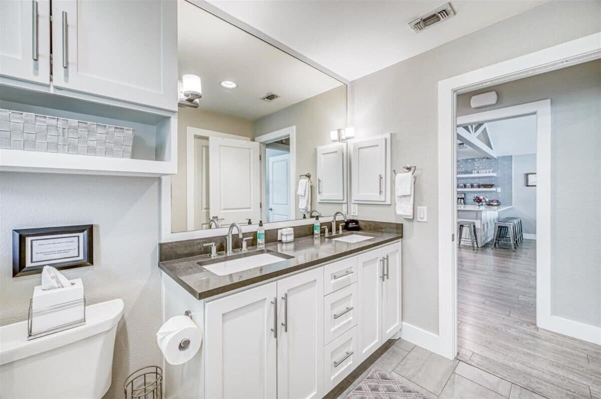 Lake Daze - Bathroom 2 with double sinks