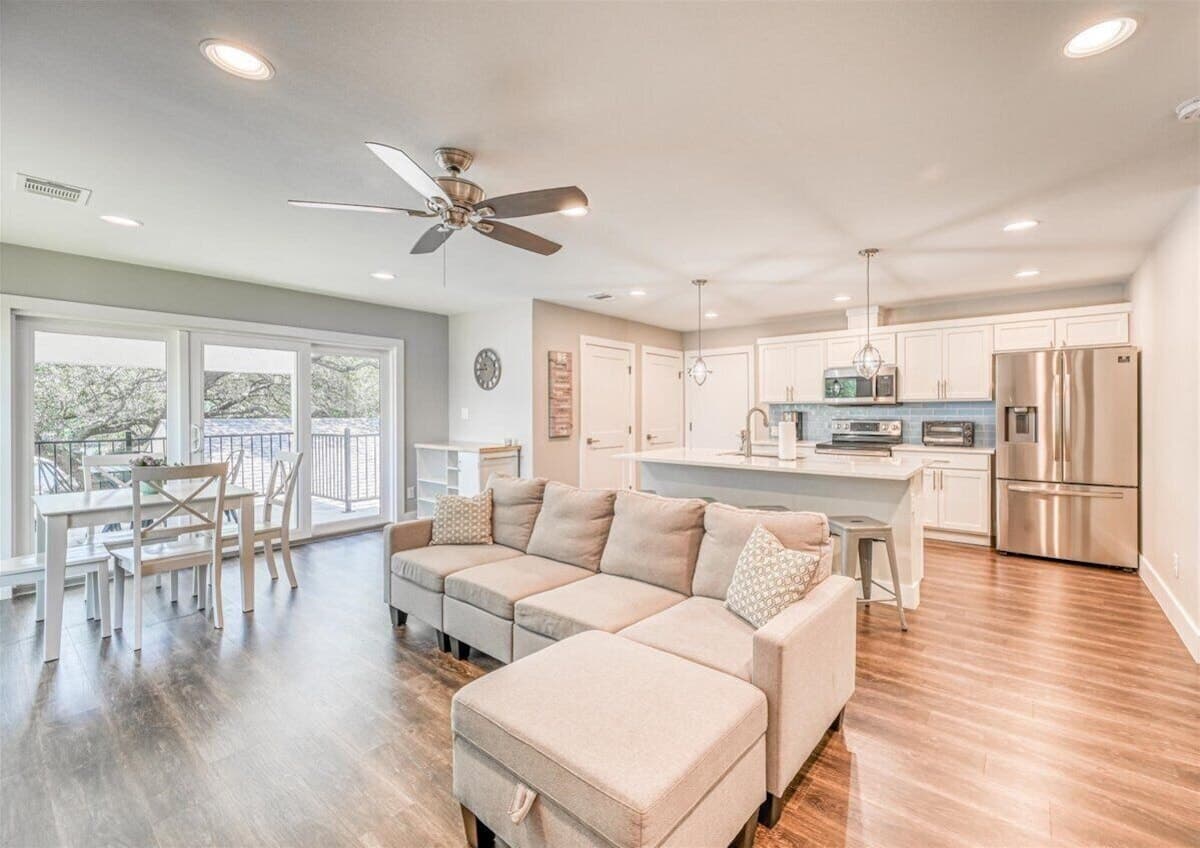 Just Chillin' - Open space family room and fully stocked kitchen