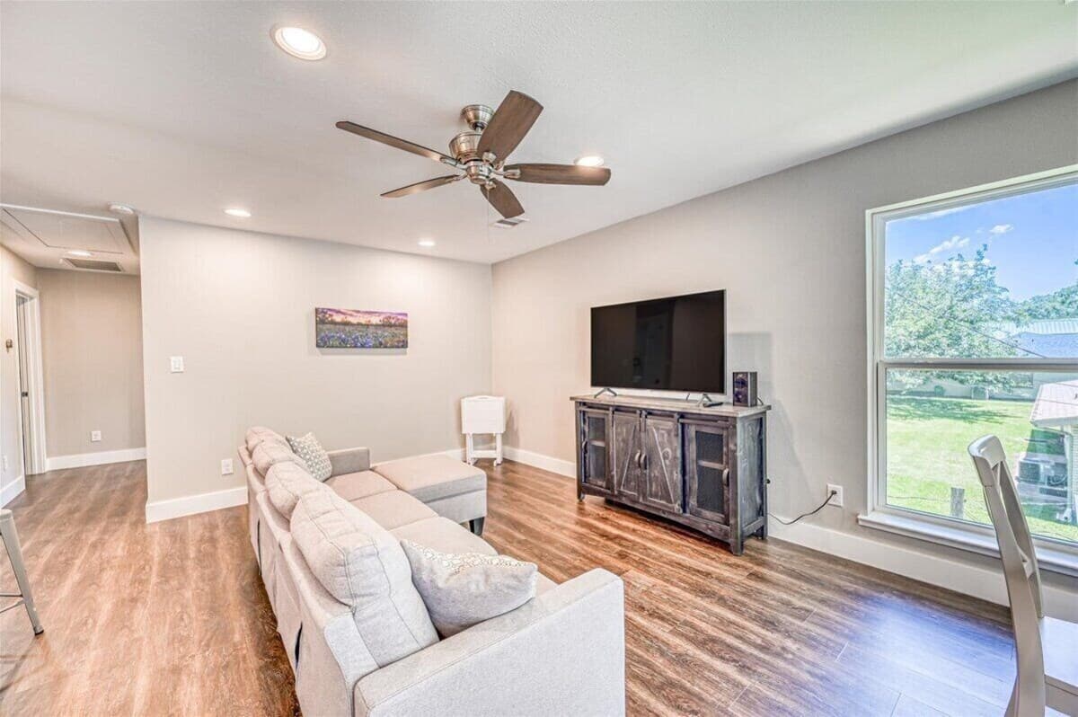 Just Chillin' - Family room with smart TV