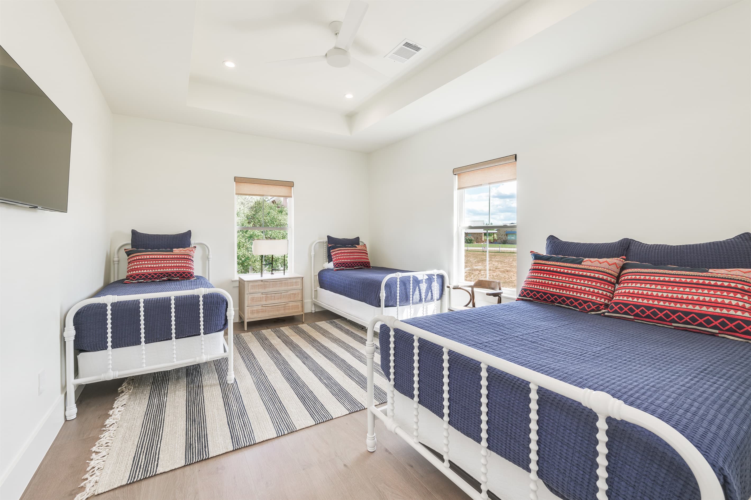 Bedroom 4 with 2 twin beds and a full bed