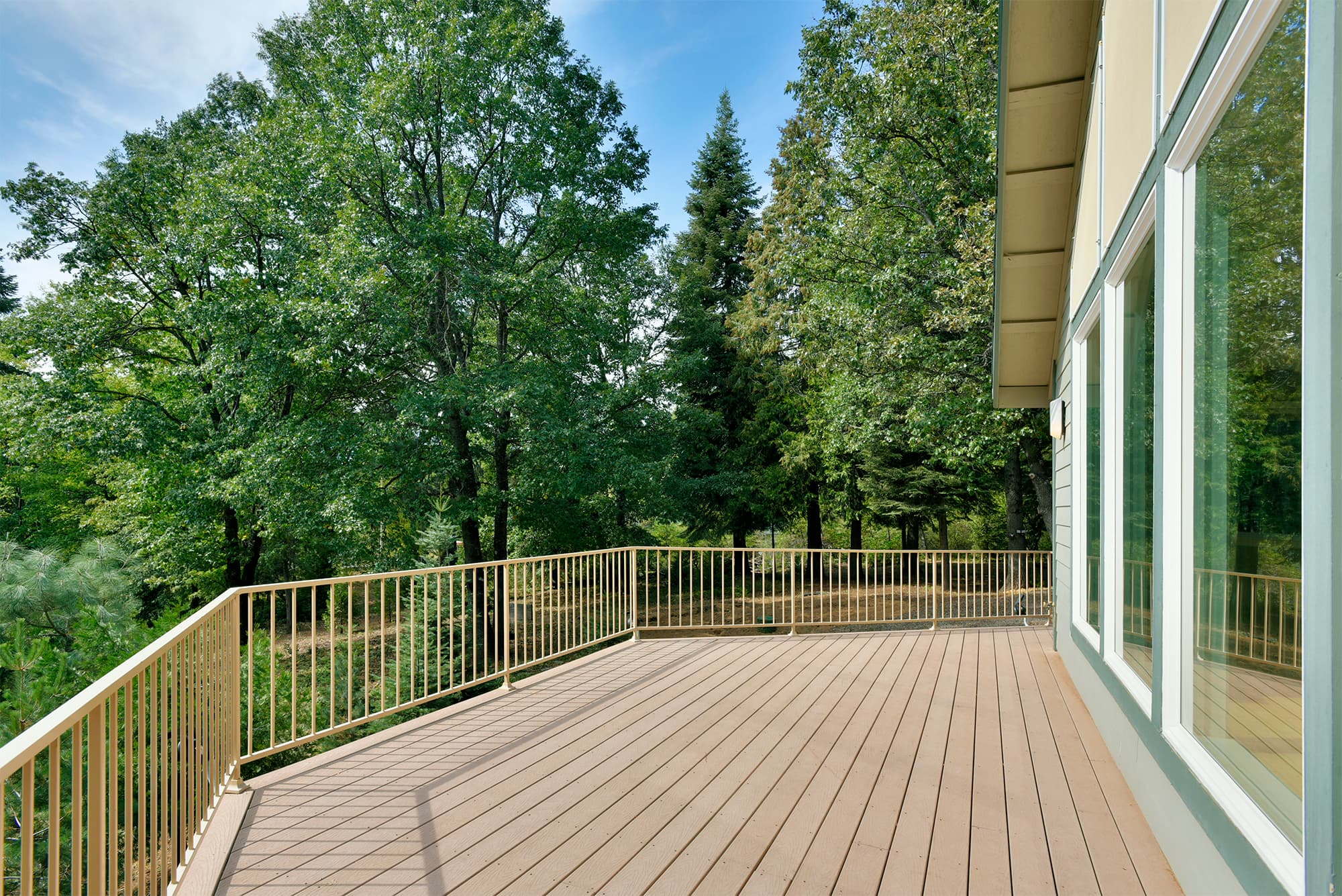 Front deck area