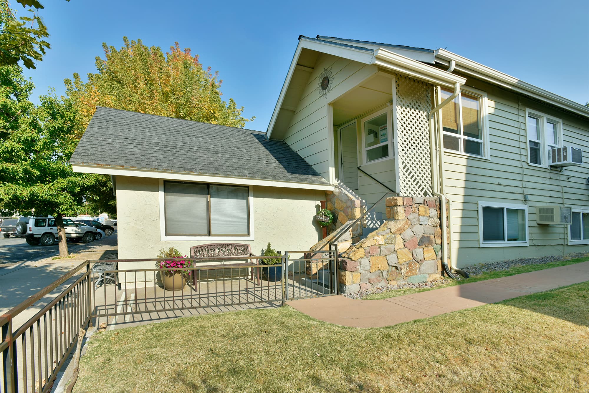 Stairs and gate to side yard