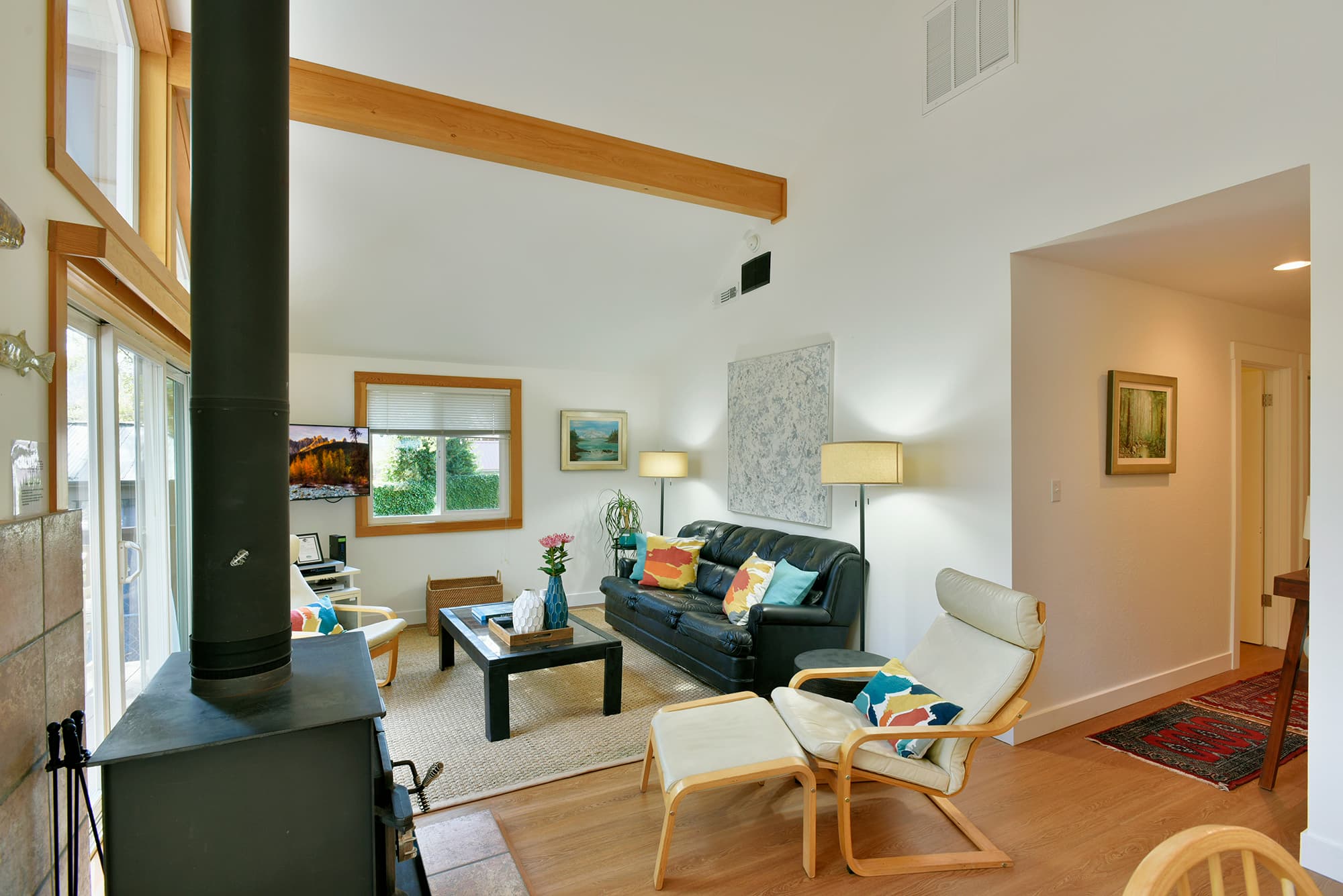 Dining & living areas