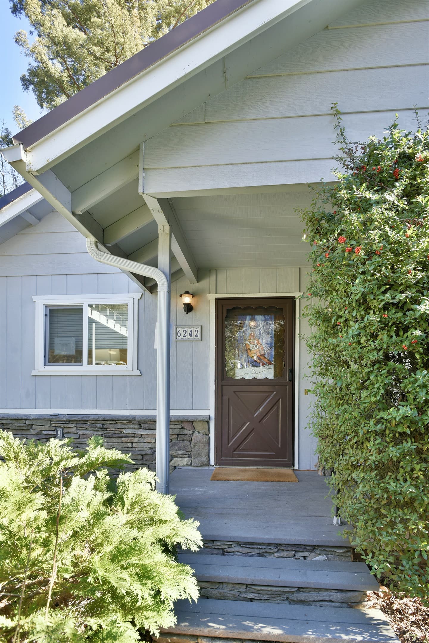 Front entryway