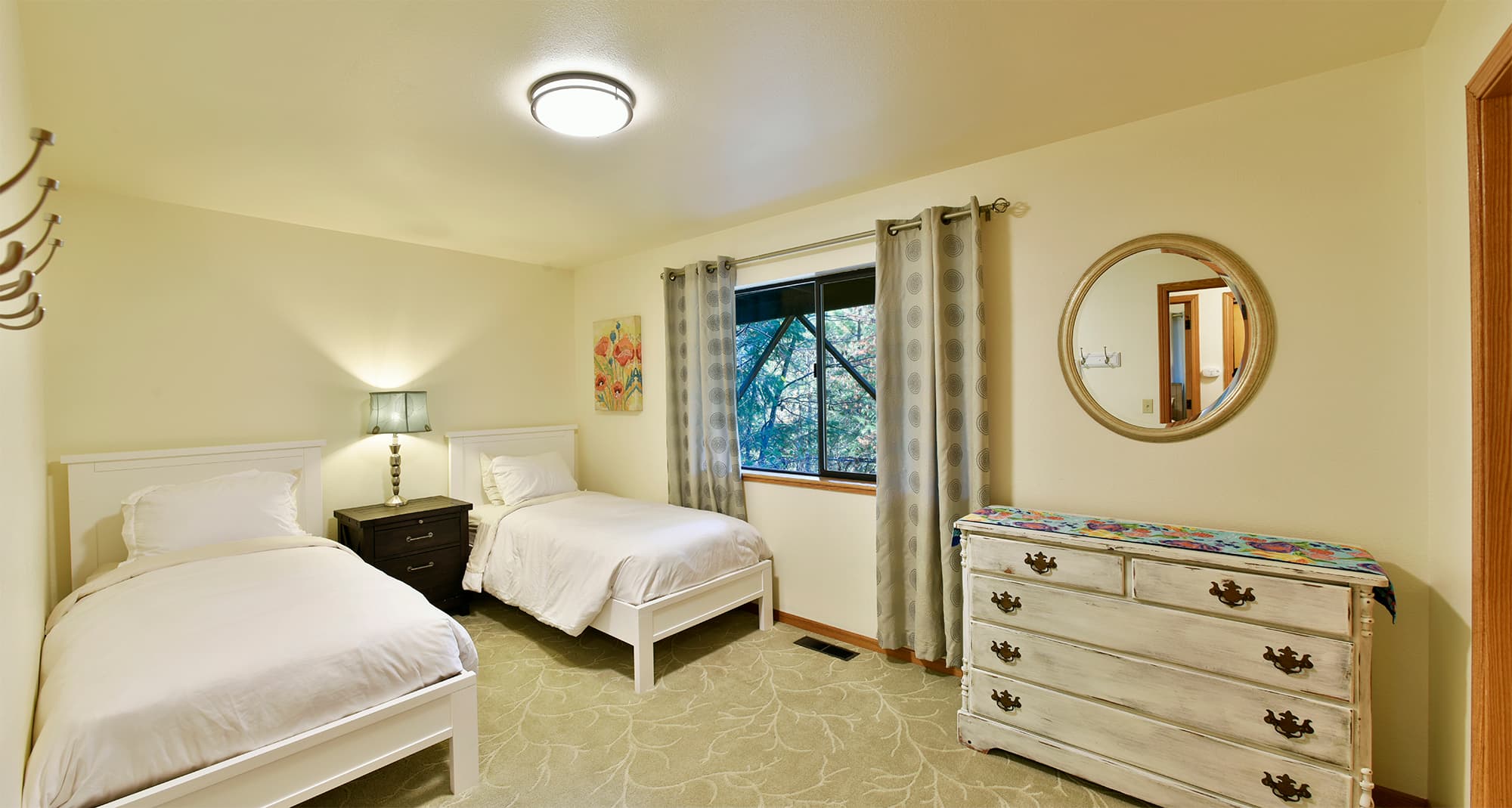 1st floor tween beds