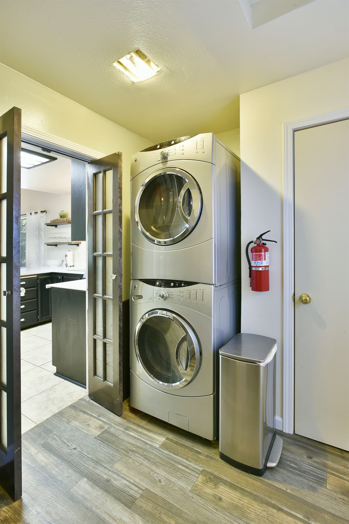 Laundry & recycling area