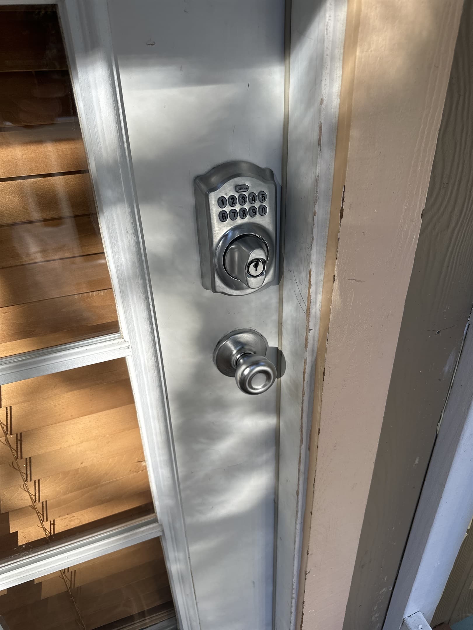 Use the Deadbolt keypad