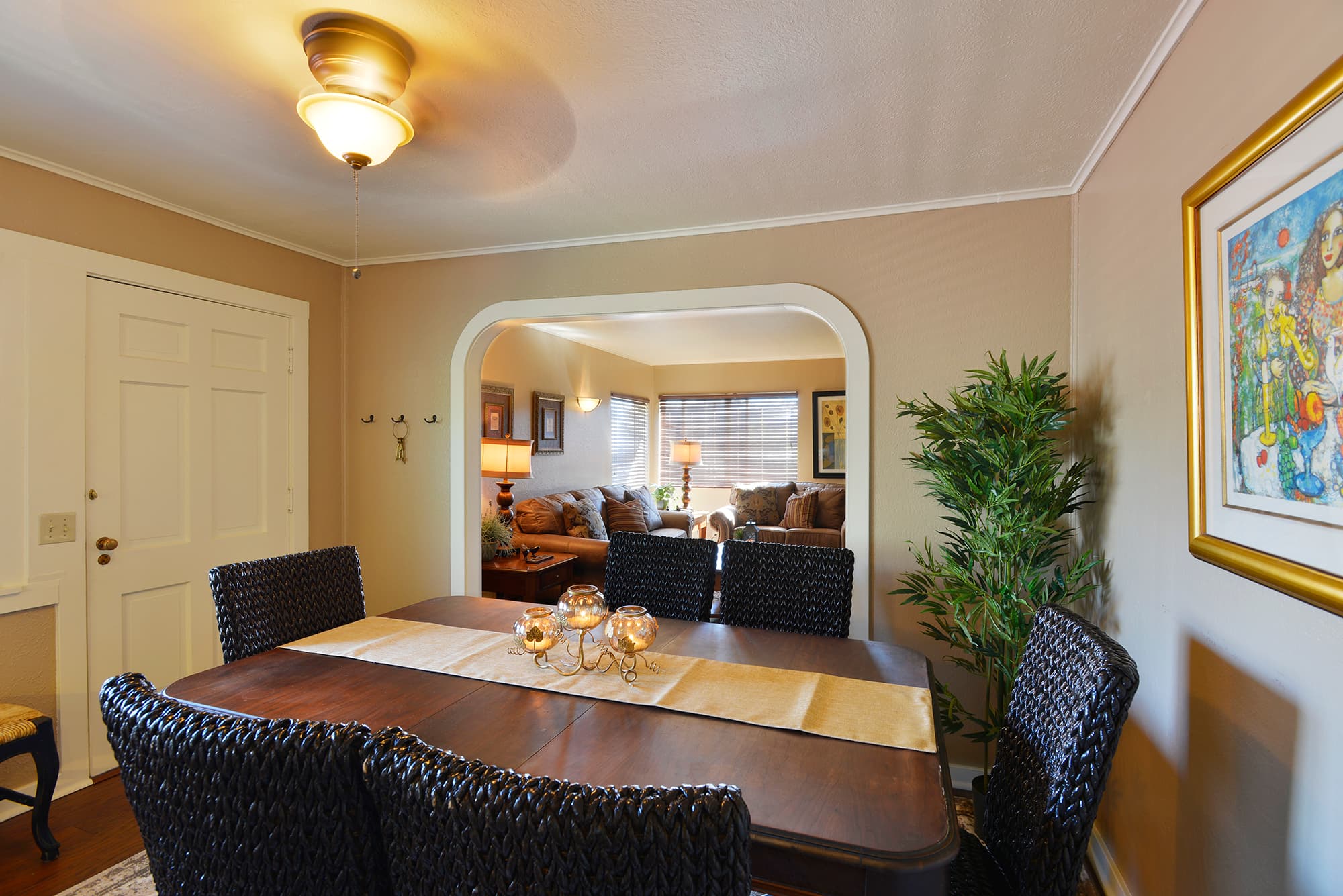 Dining table to living room