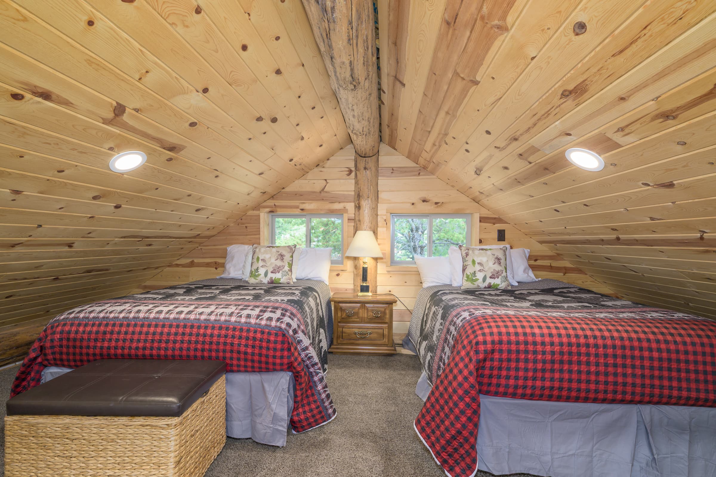 Loft bedroom (watch your head!) - 2 full sized beds