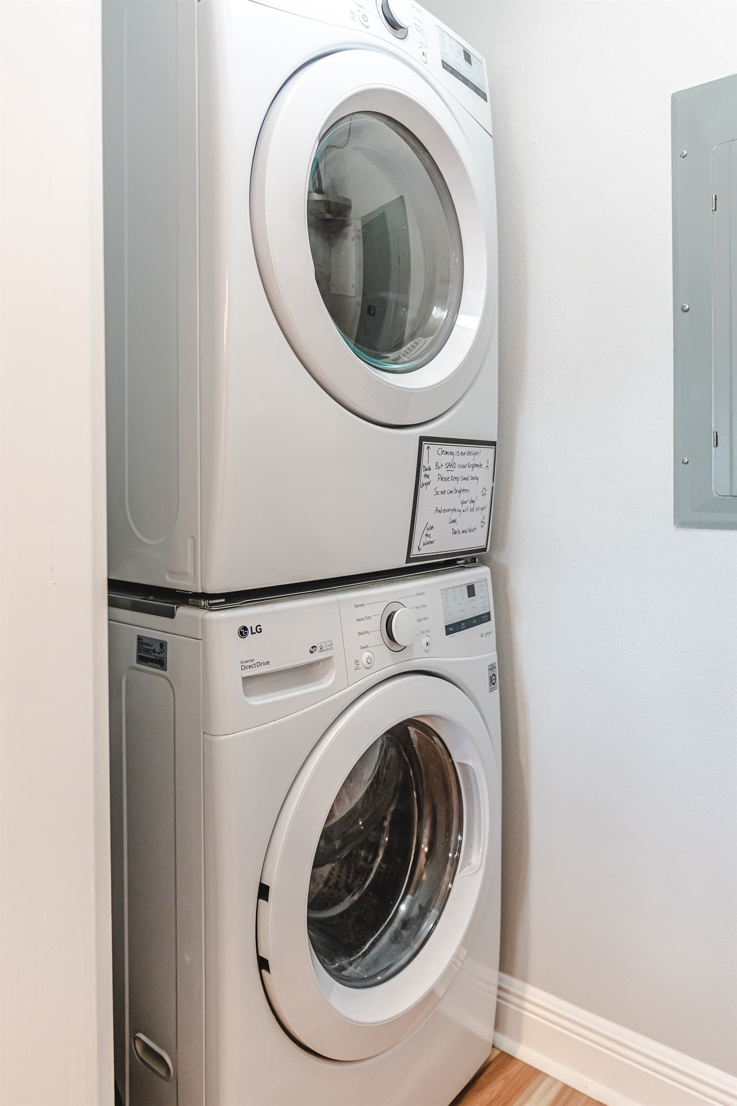 Large-capacity LG washer & dryer + we include laundry detergent