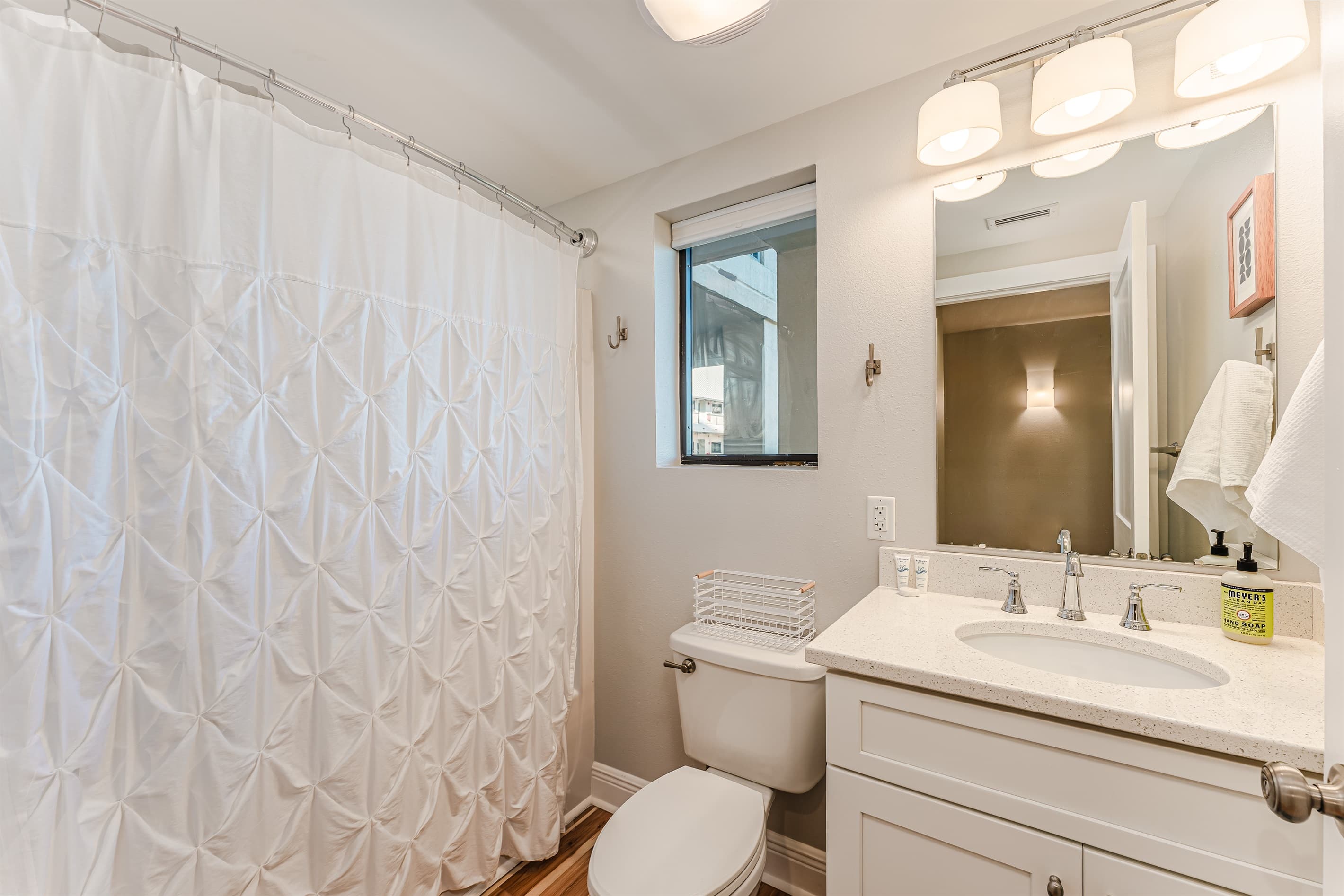 Spacious 2nd bathroom