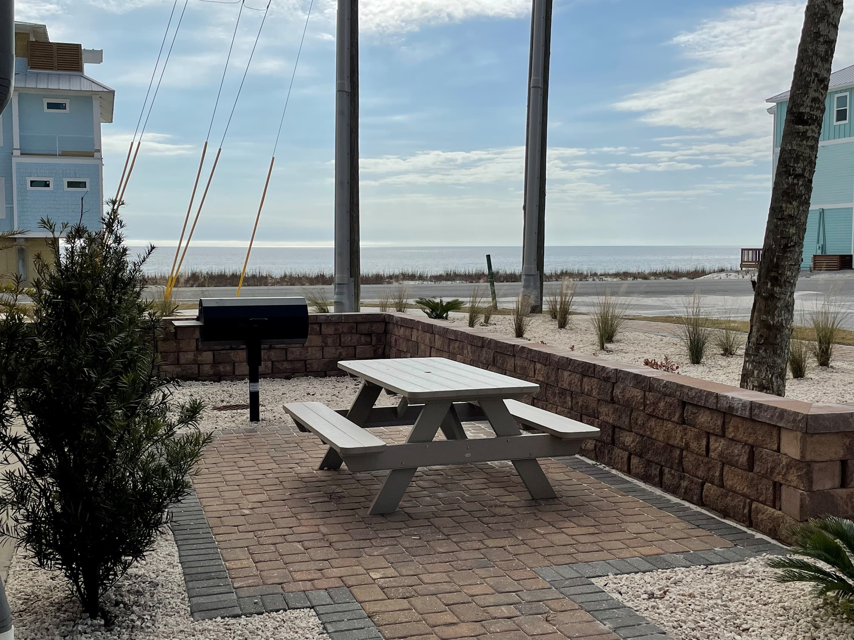 Gulf-view grilling