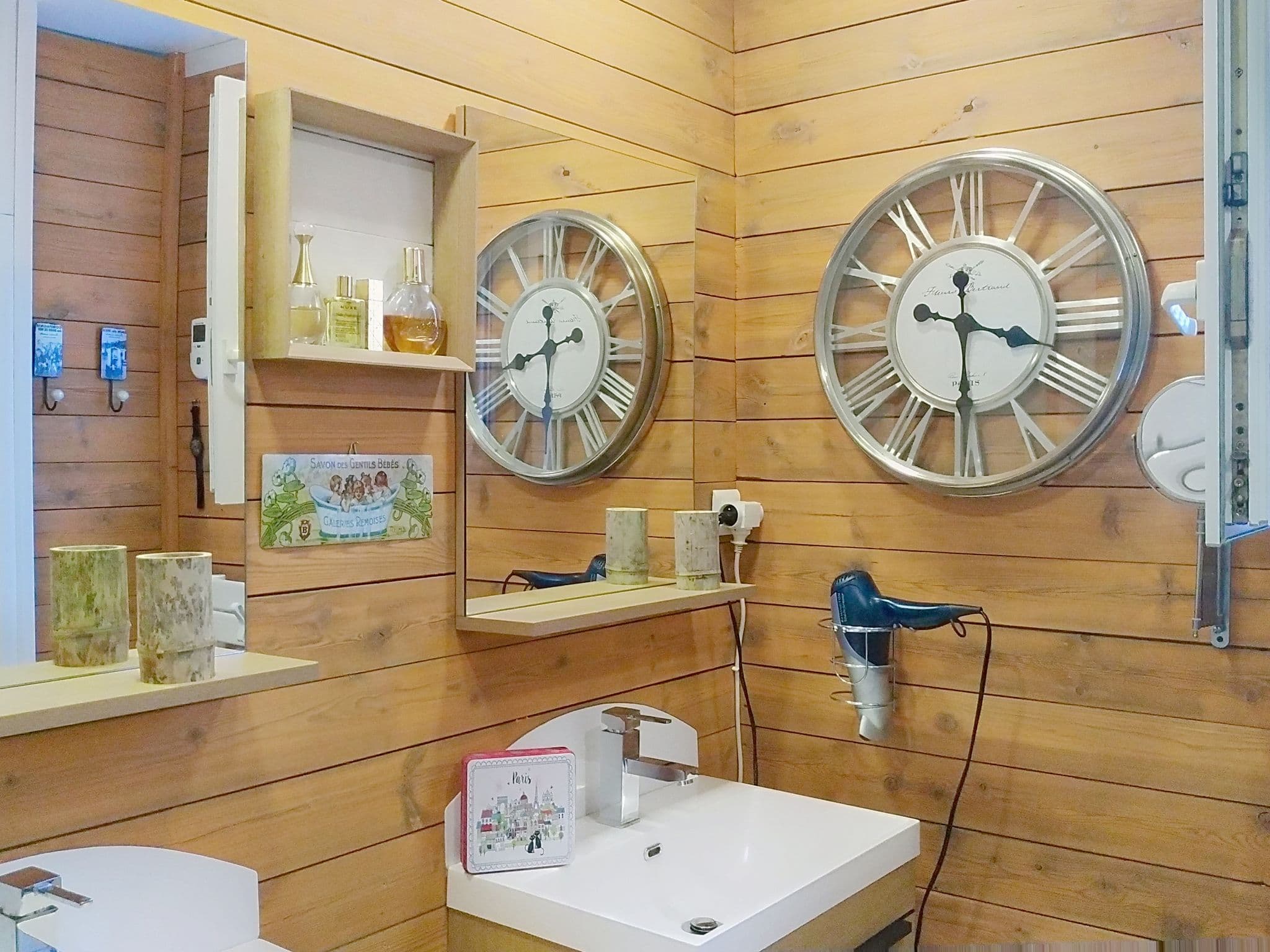 Bathroom / Wellness