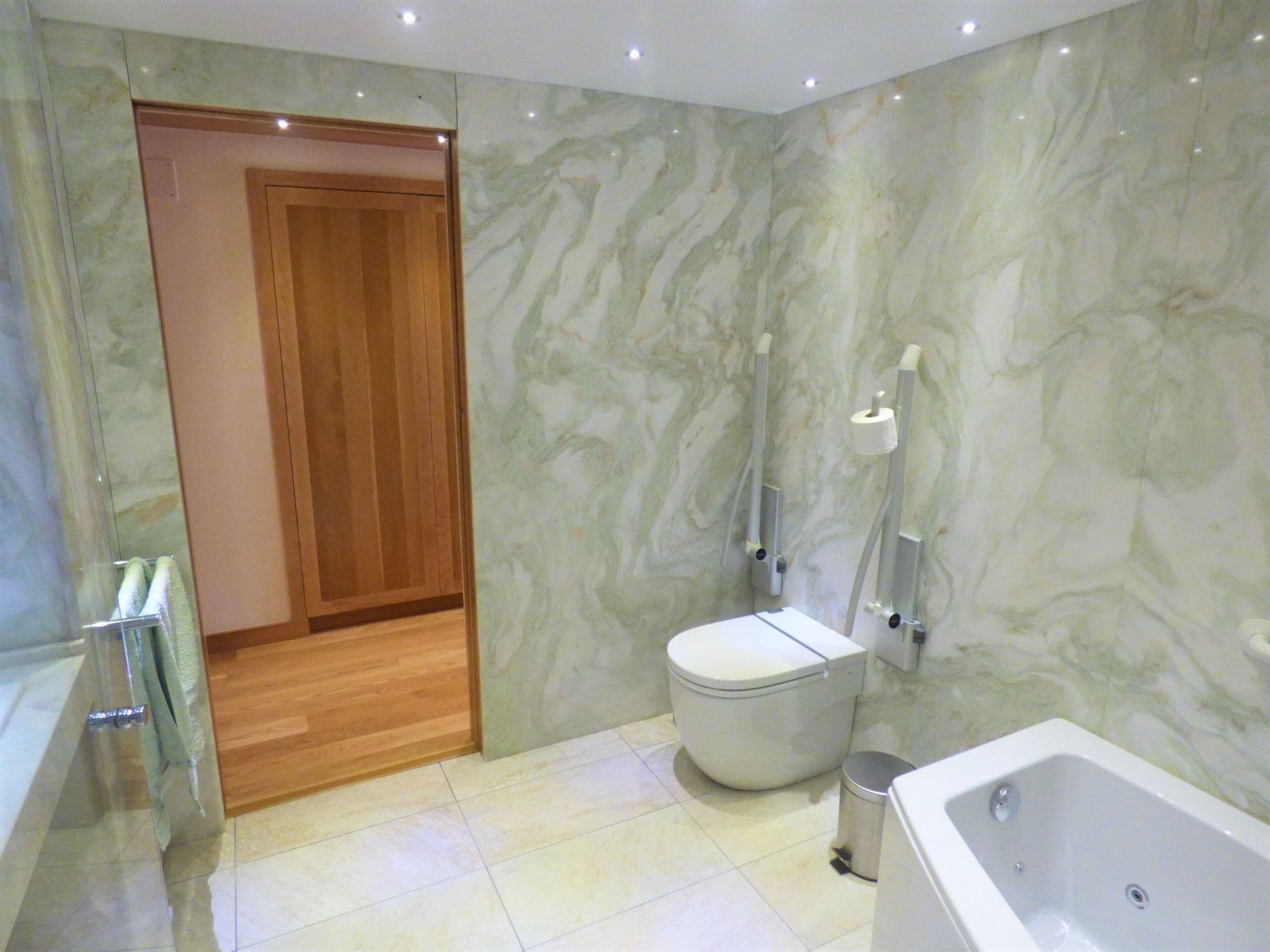 Bathroom / Wellness