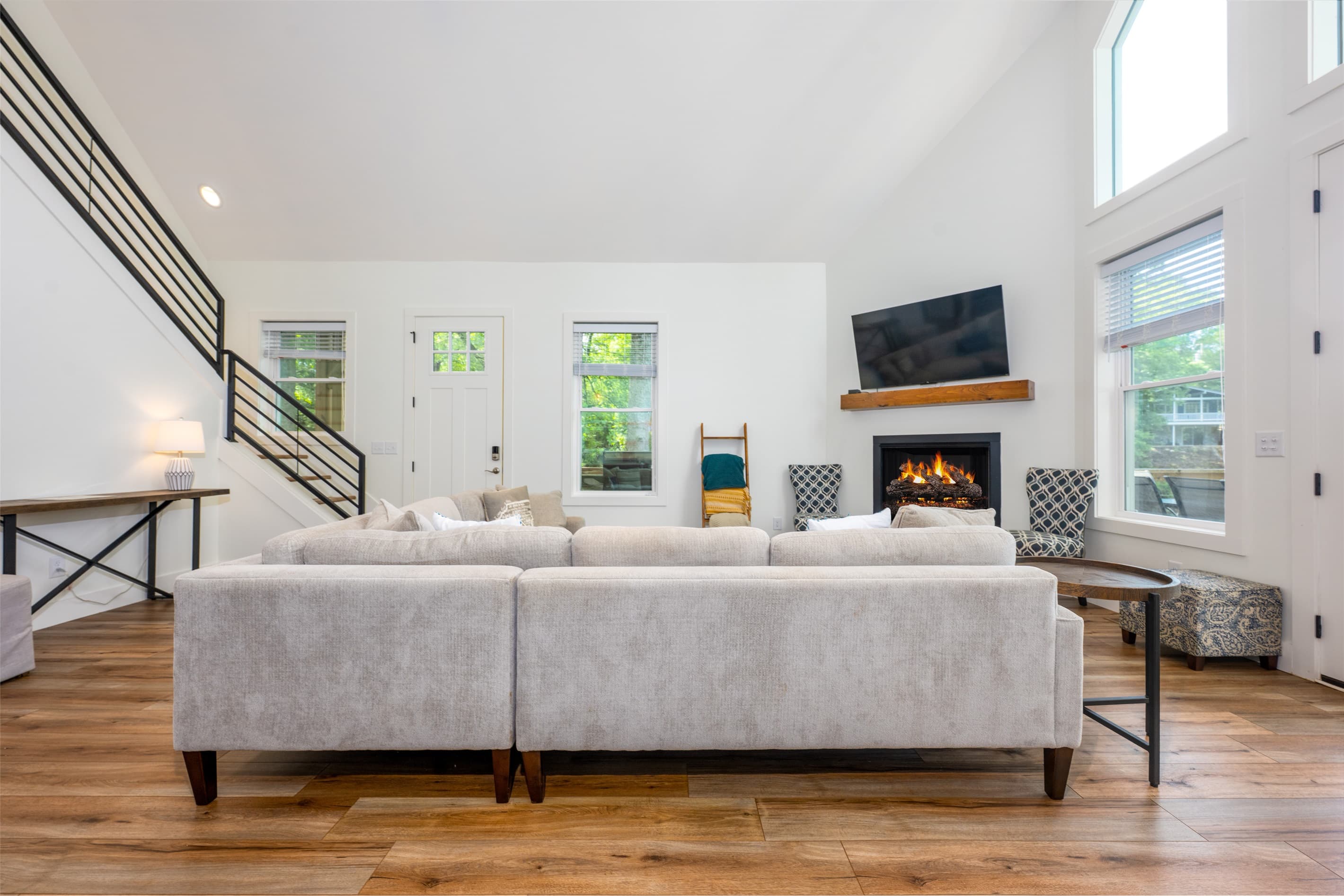 Living Room- Smart TV, Sectional Sofa, Gas Fireplace, Lakeview