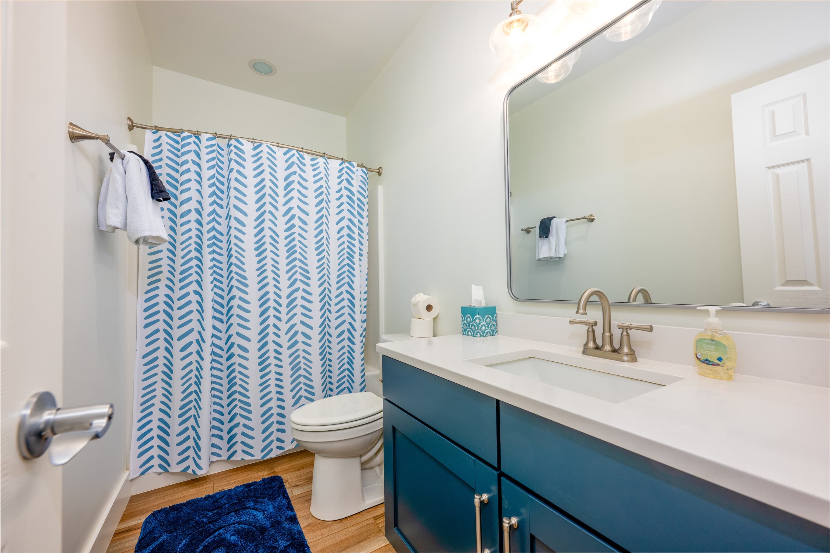 Full Bathroom