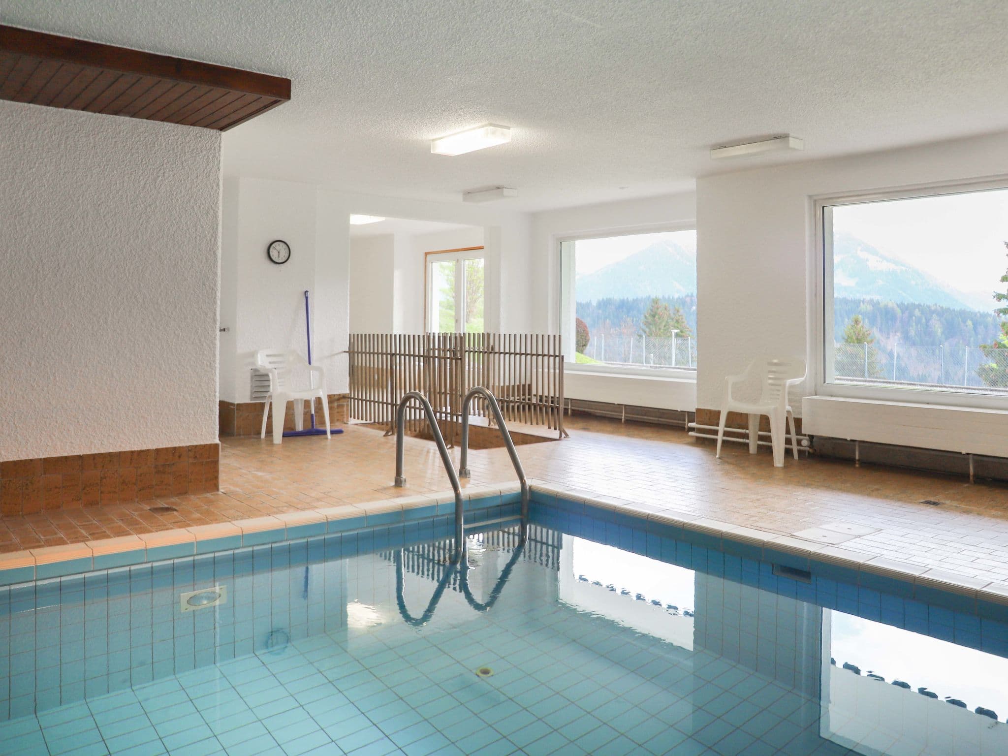 Pool Indoor