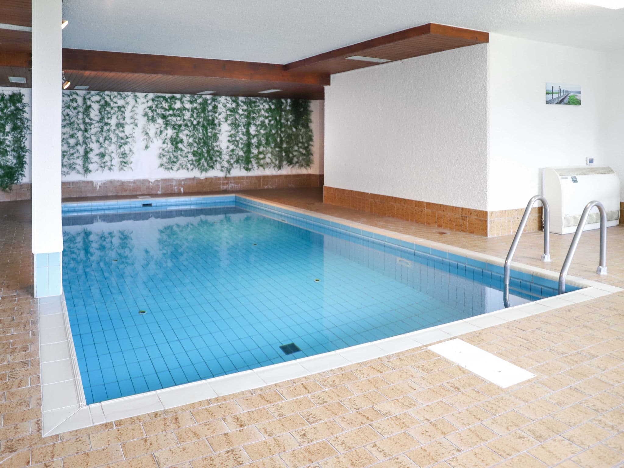 Pool Indoor