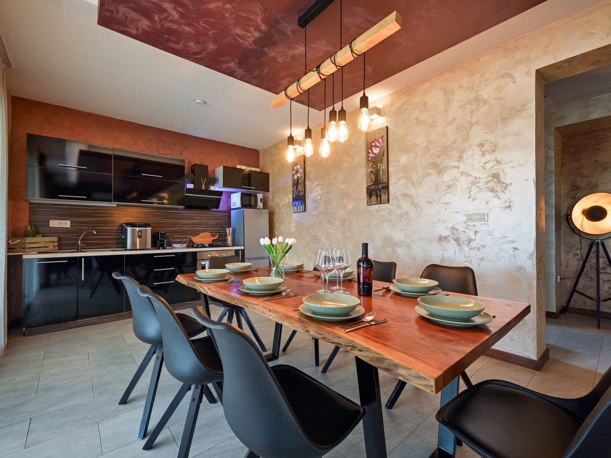 Kitchen / Dining Room