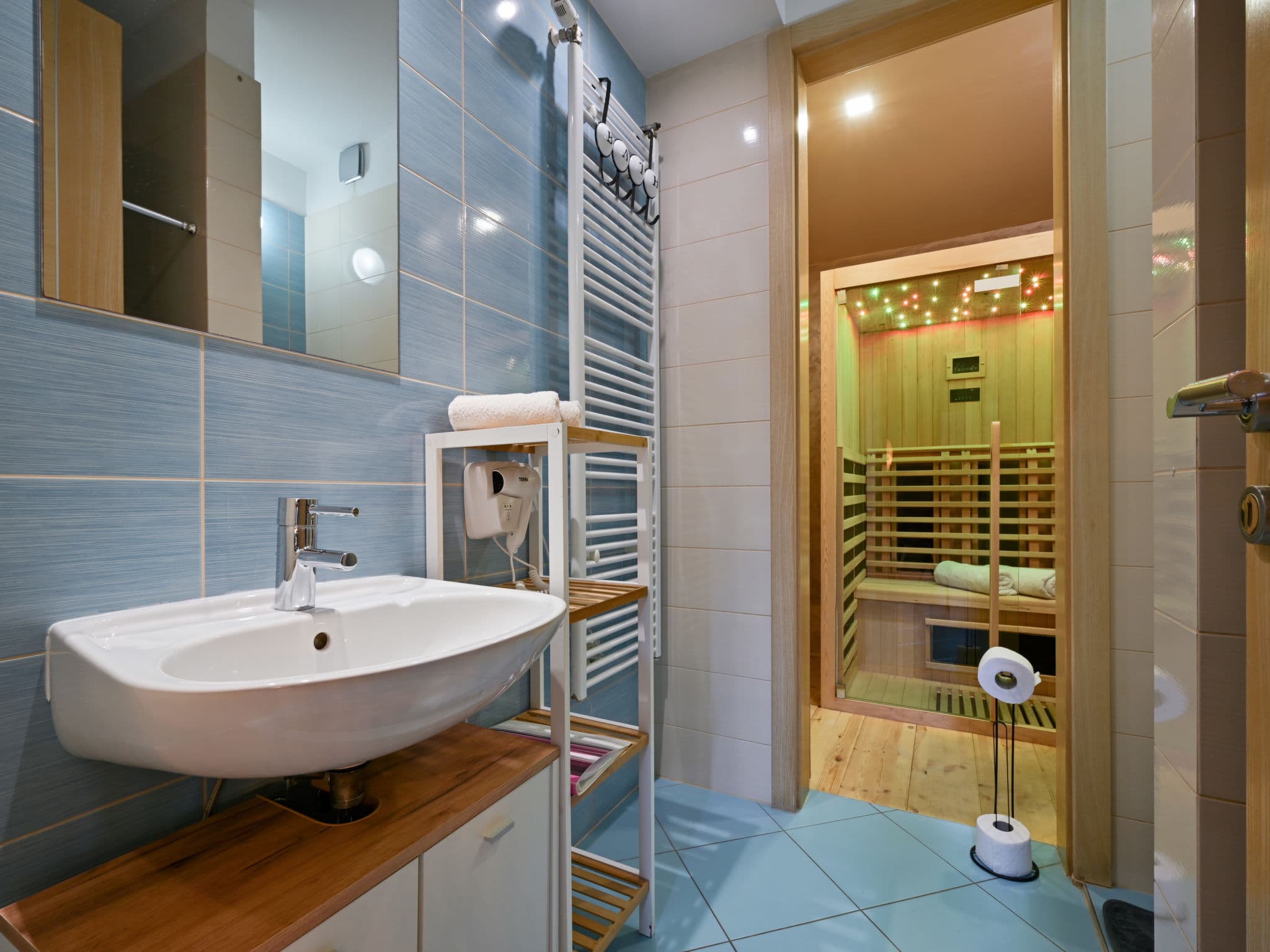 Bathroom / Wellness